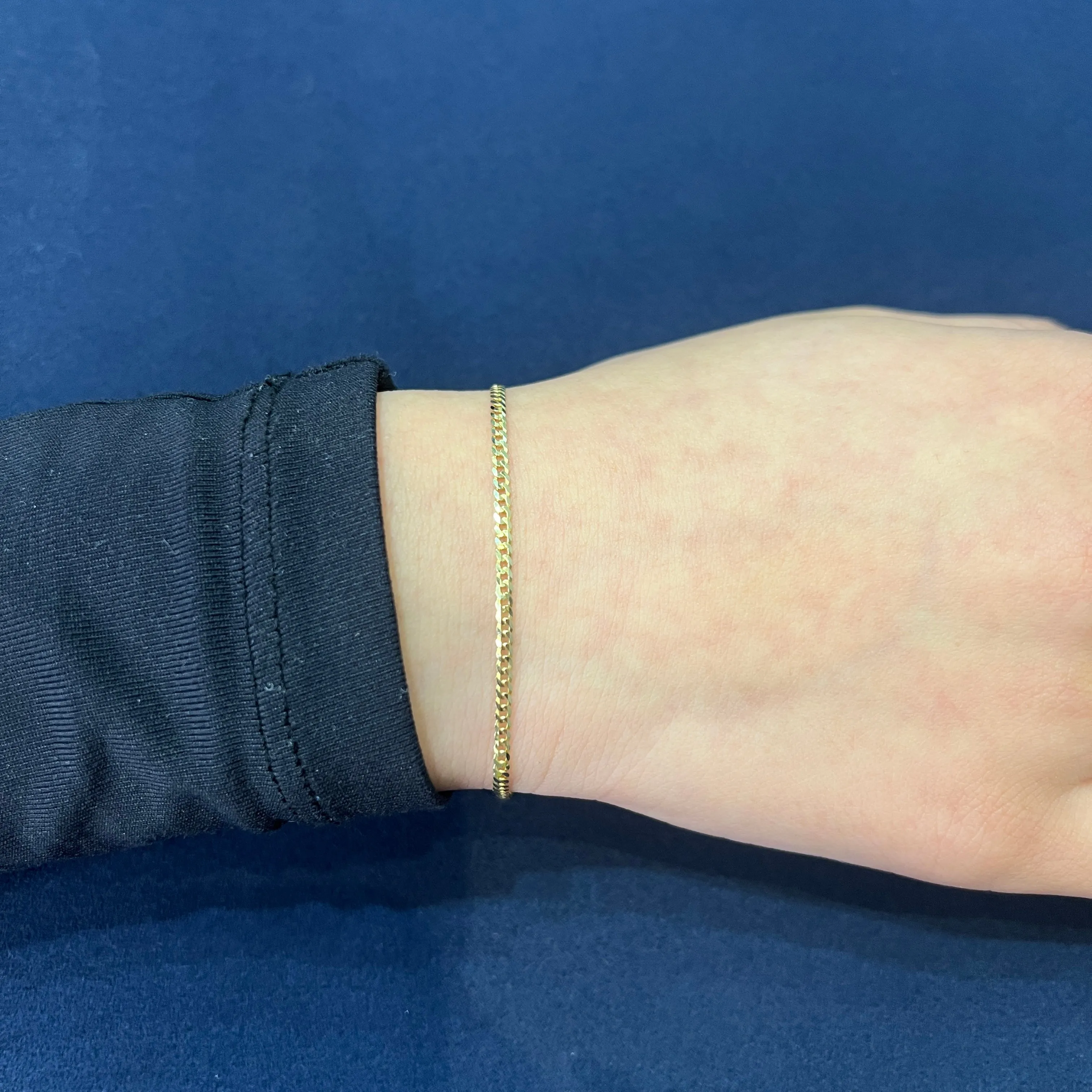 10K Yellow Gold (2mm) Concave Curb Bracelet 7.5"