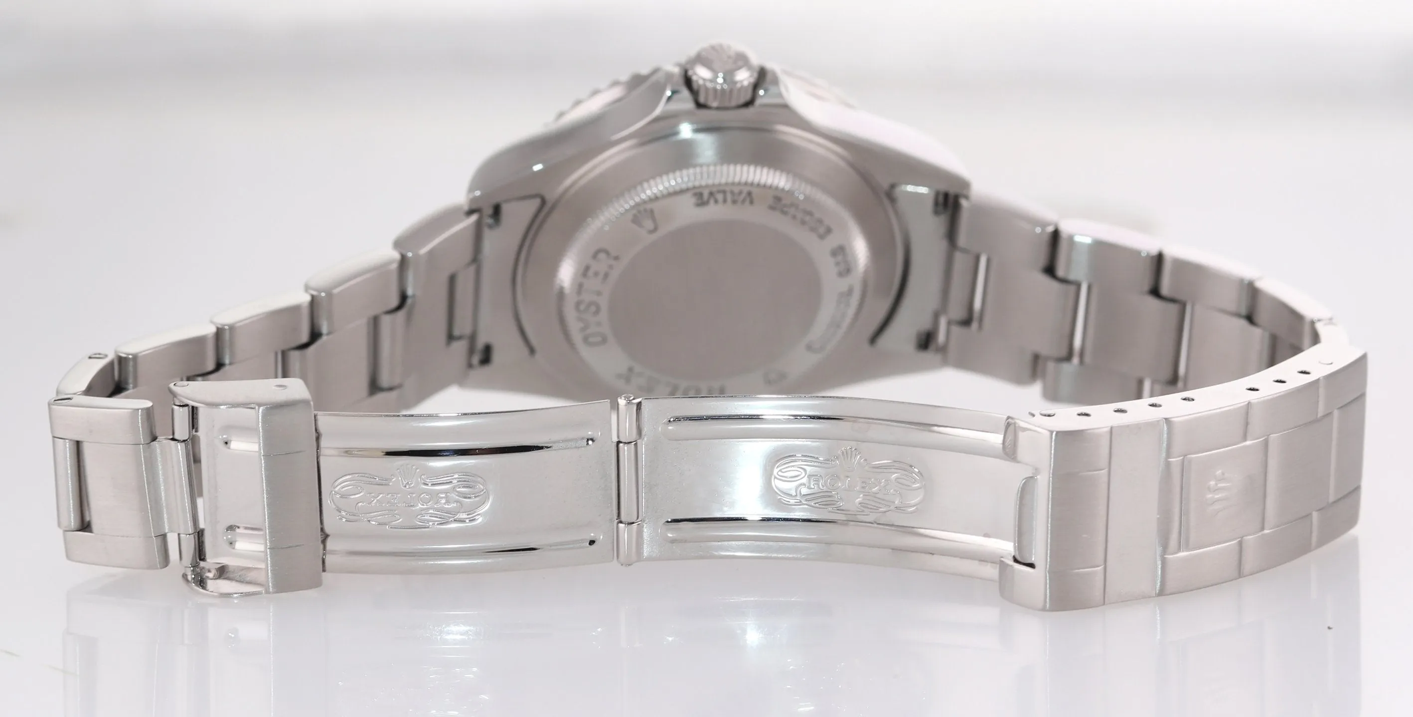 2005 Rolex Sea-Dweller Steel 16600 Black Dial Date 40mm No holes Watch Box
