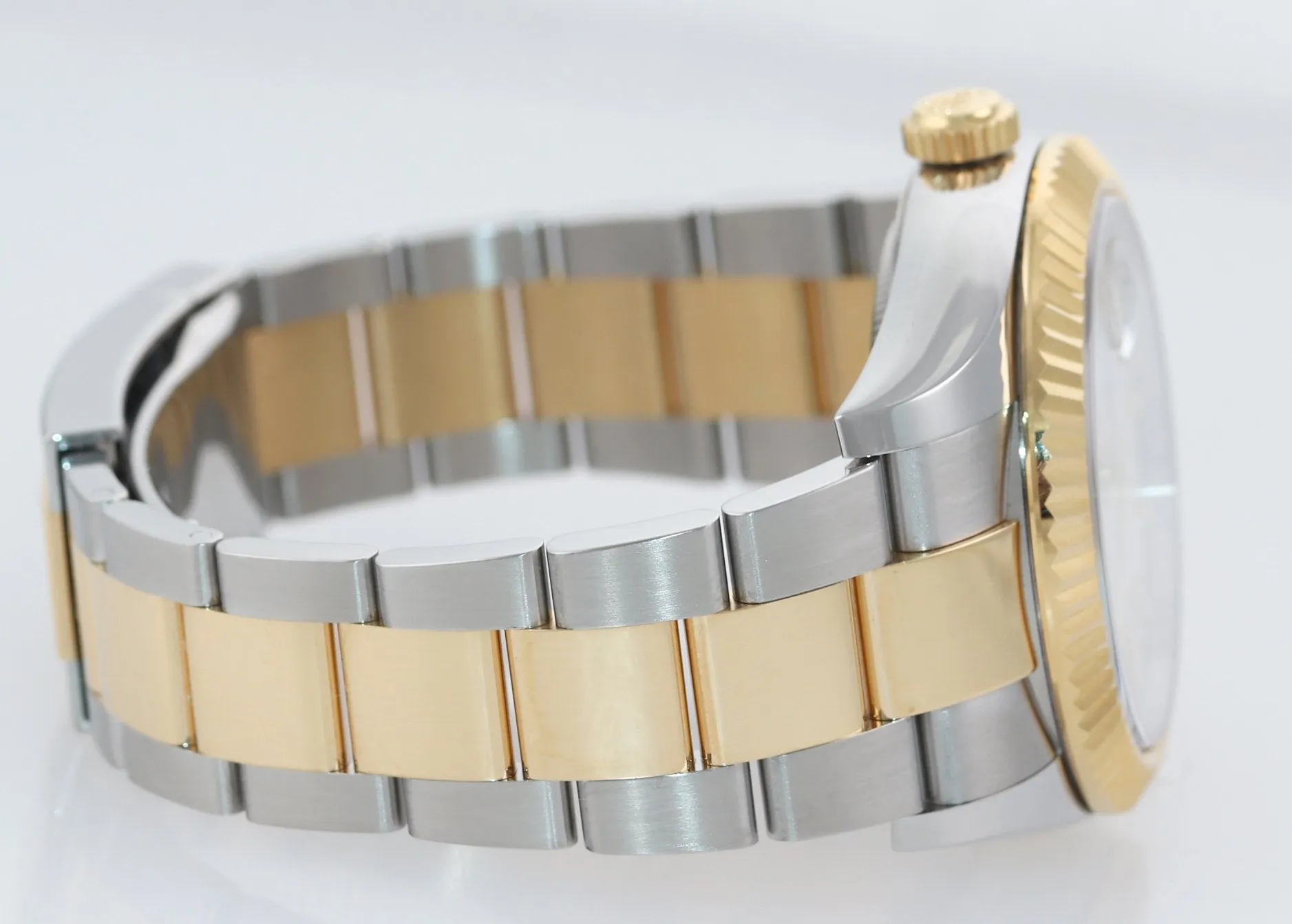 2020 NEW PAPERS Rolex Sky-Dweller 326933 White Two Tone Gold Steel 42mm Watch