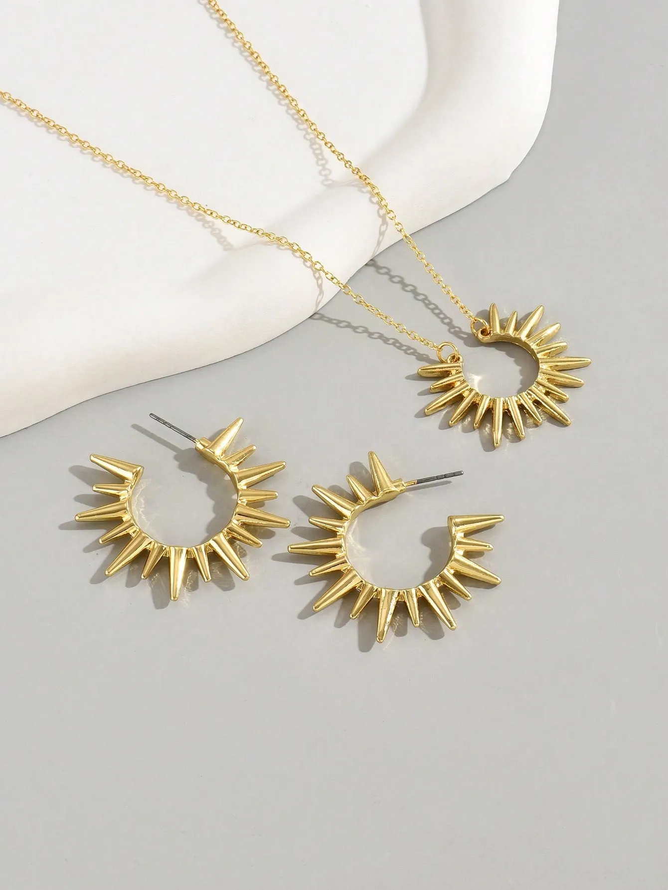 3pcs Willow Stud Earrings & Necklace Jewelry Set - Gold
