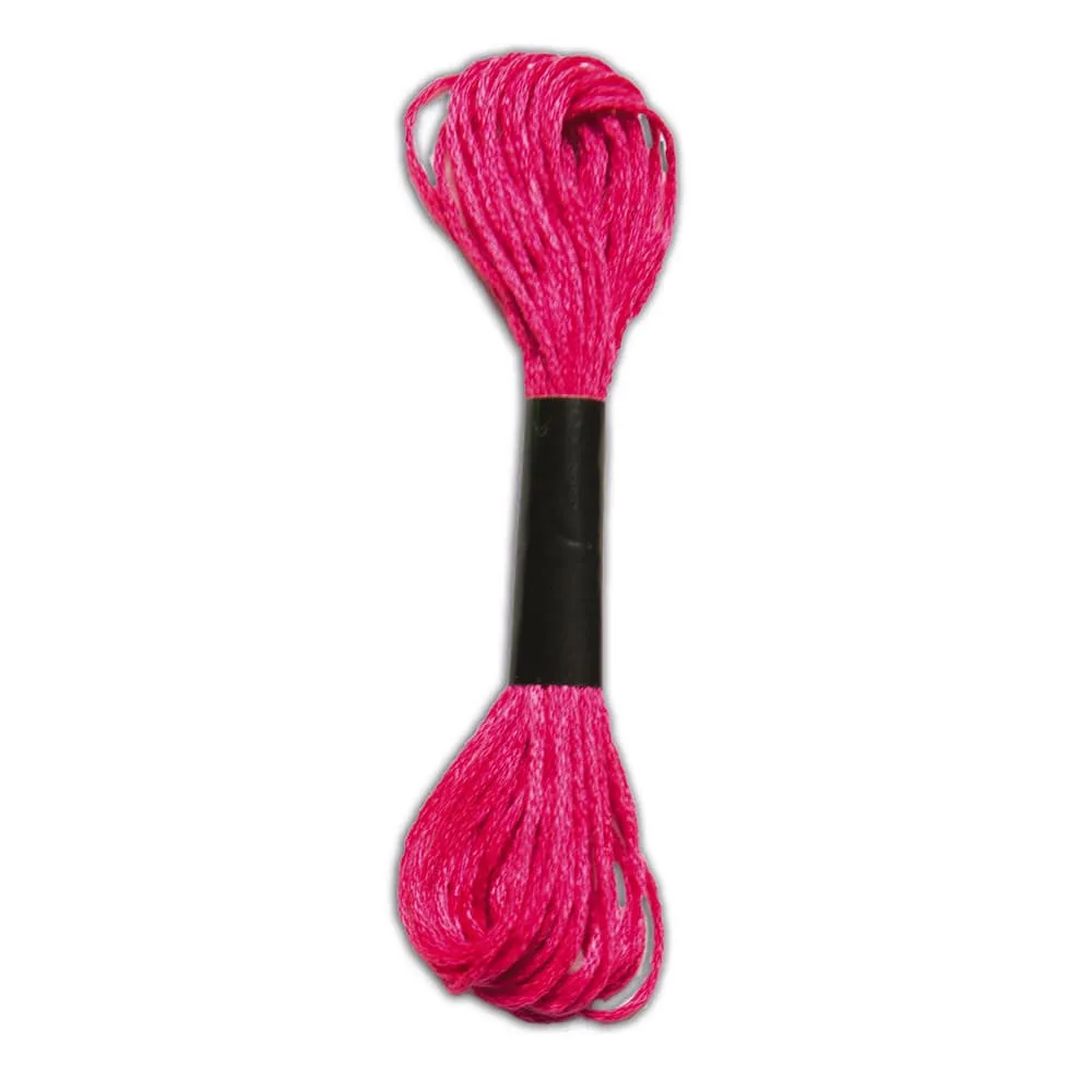 7 Brazilian Fluorescent Bracelets to Create