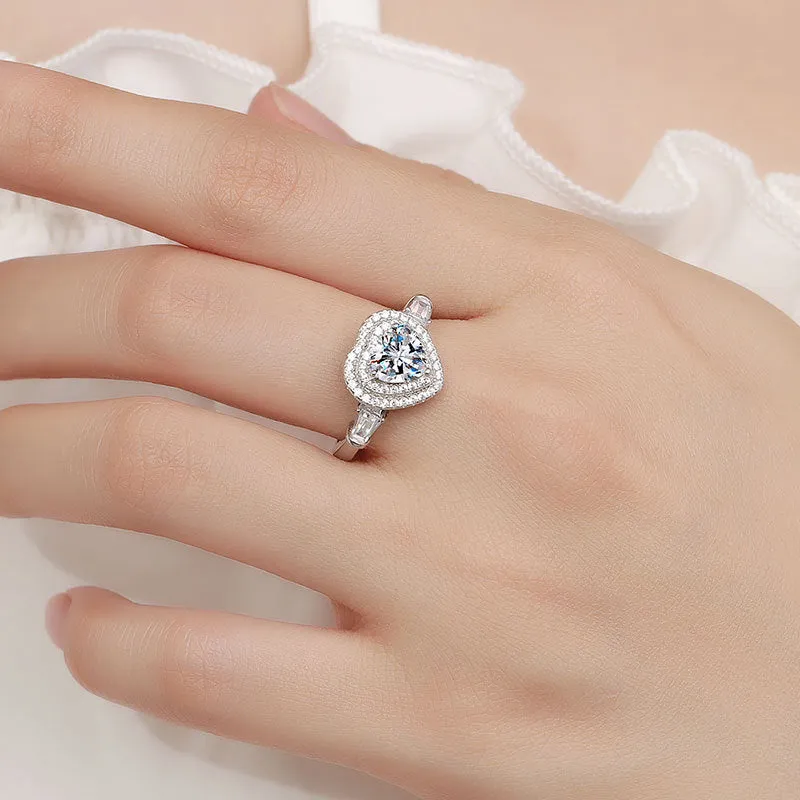 925 Silver Heart Luxury Moissanite Ring