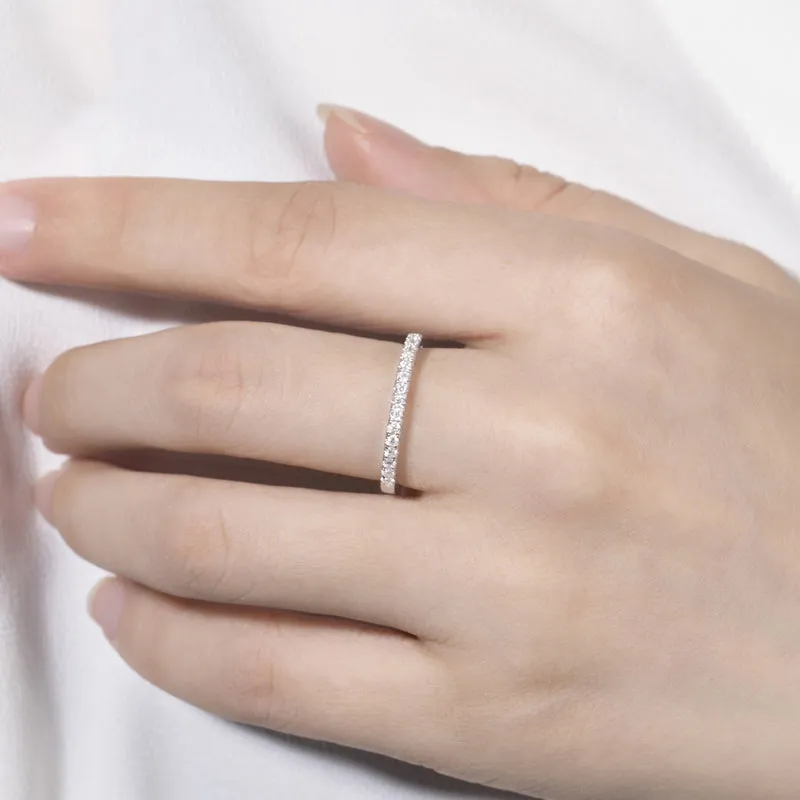 Ainuoshi Round Cut 1.5mm Moissanite Diamond Half Eternity Ring