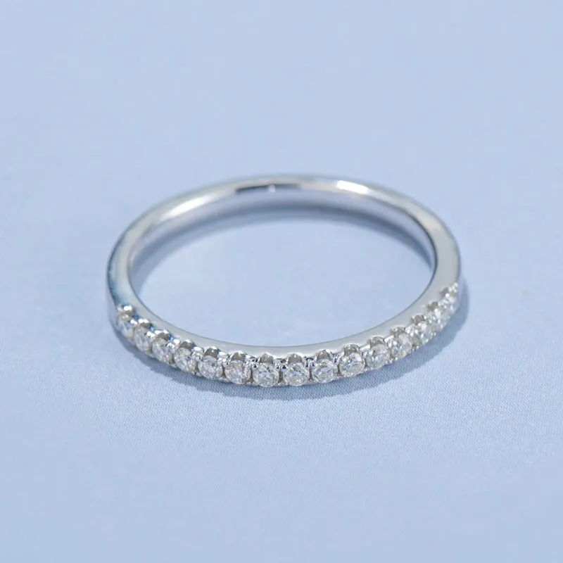 Ainuoshi Round Cut 1.5mm Moissanite Diamond Half Eternity Ring