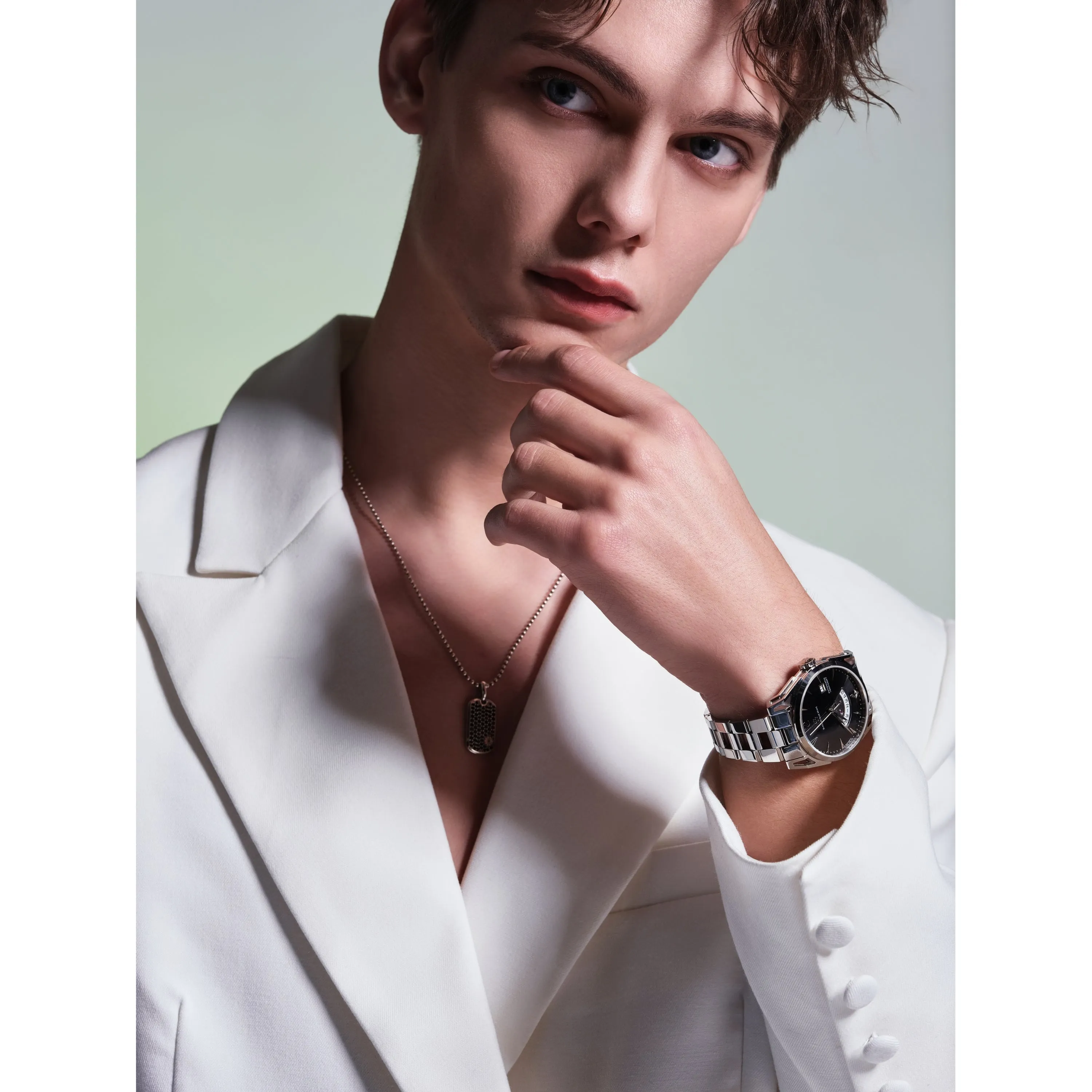Black Classic 2024 Watch - 40mm