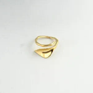 Cassidy Lips Adjustable Ring Gold Plated