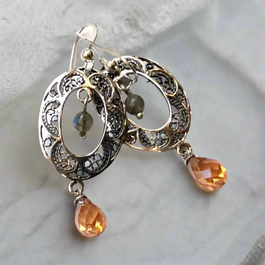 Chandelier Champagne Earrings - Eyes Wide Open.
