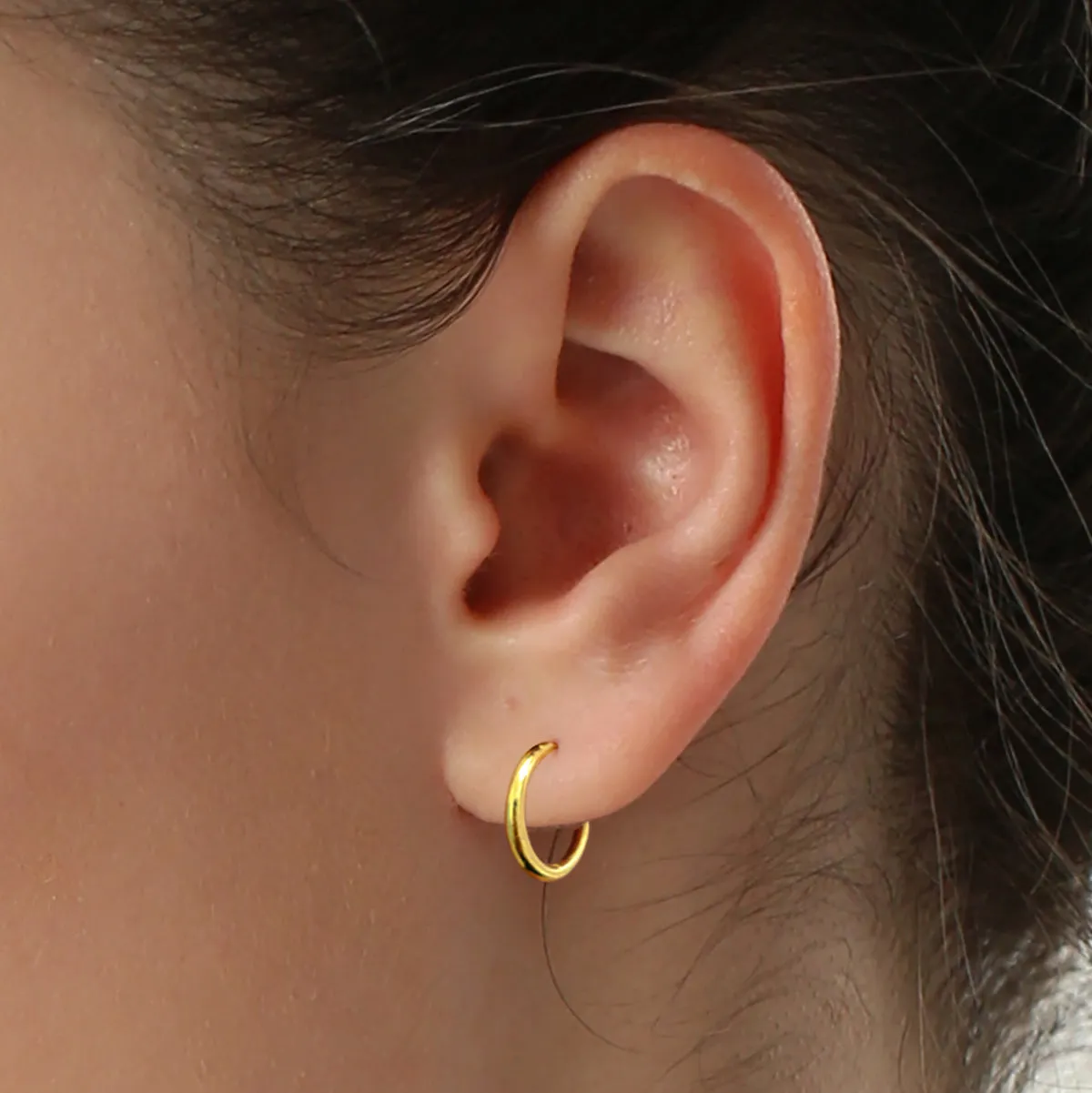 Chic Sleeper Hoop Earrings