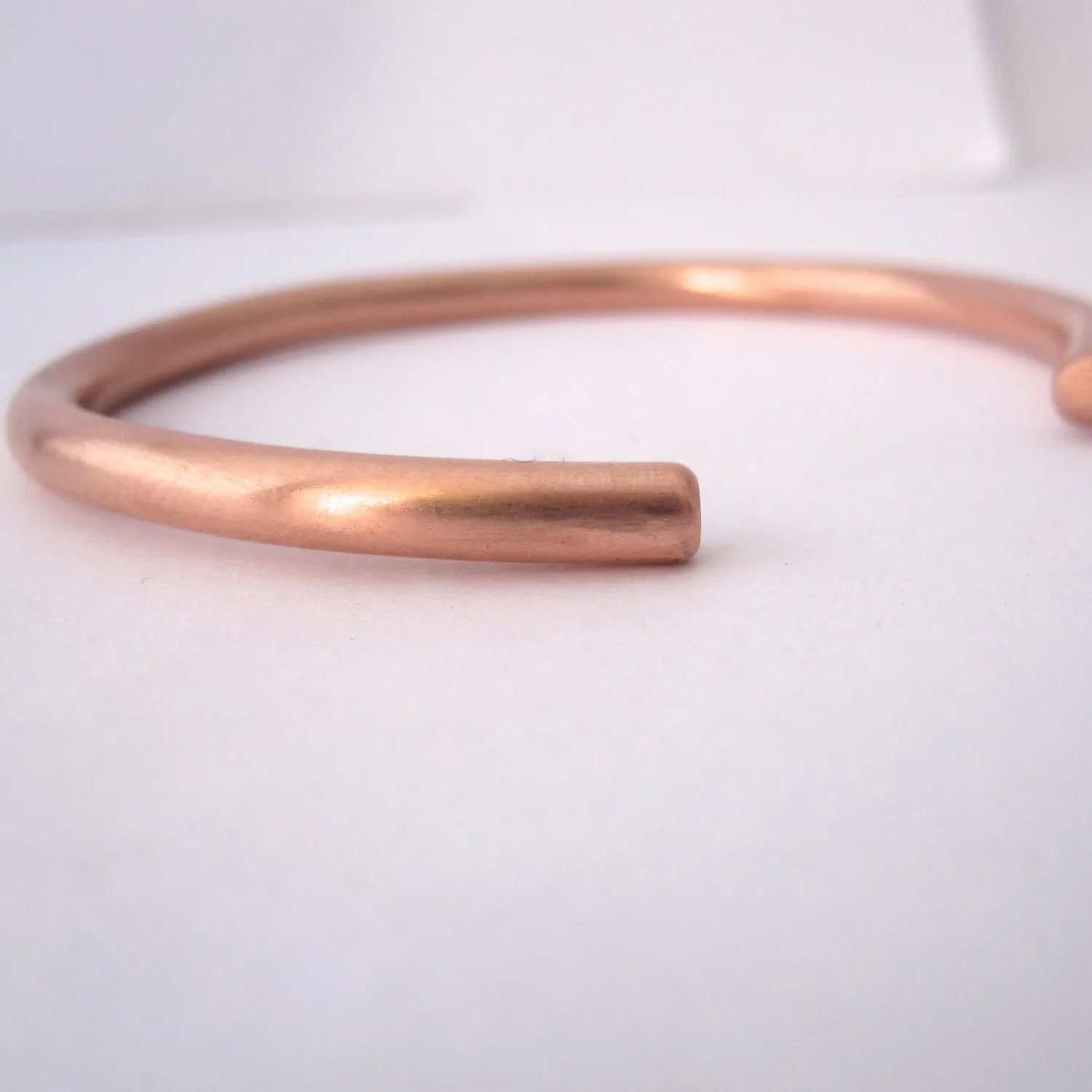 Classic Men's or Unisex Sleek Hand-Made Heavy Round Copper or Brass Bracelet - 0138