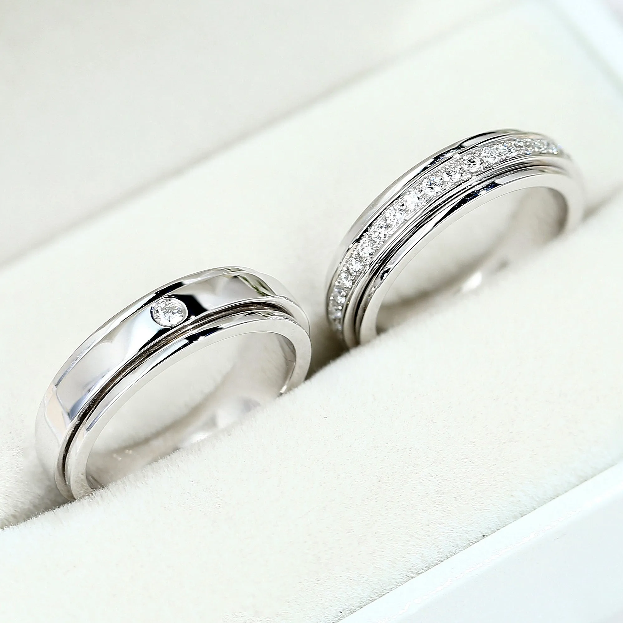 Diamond Spinner Matching Wedding Couple Rings