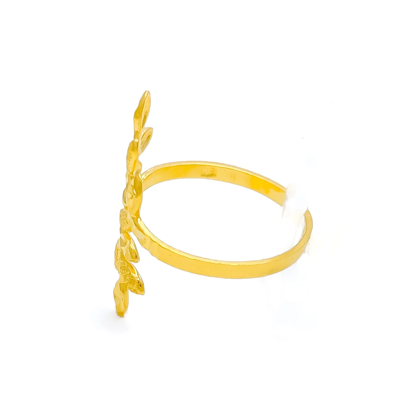 Distinct Leaf 22k Gold Ring