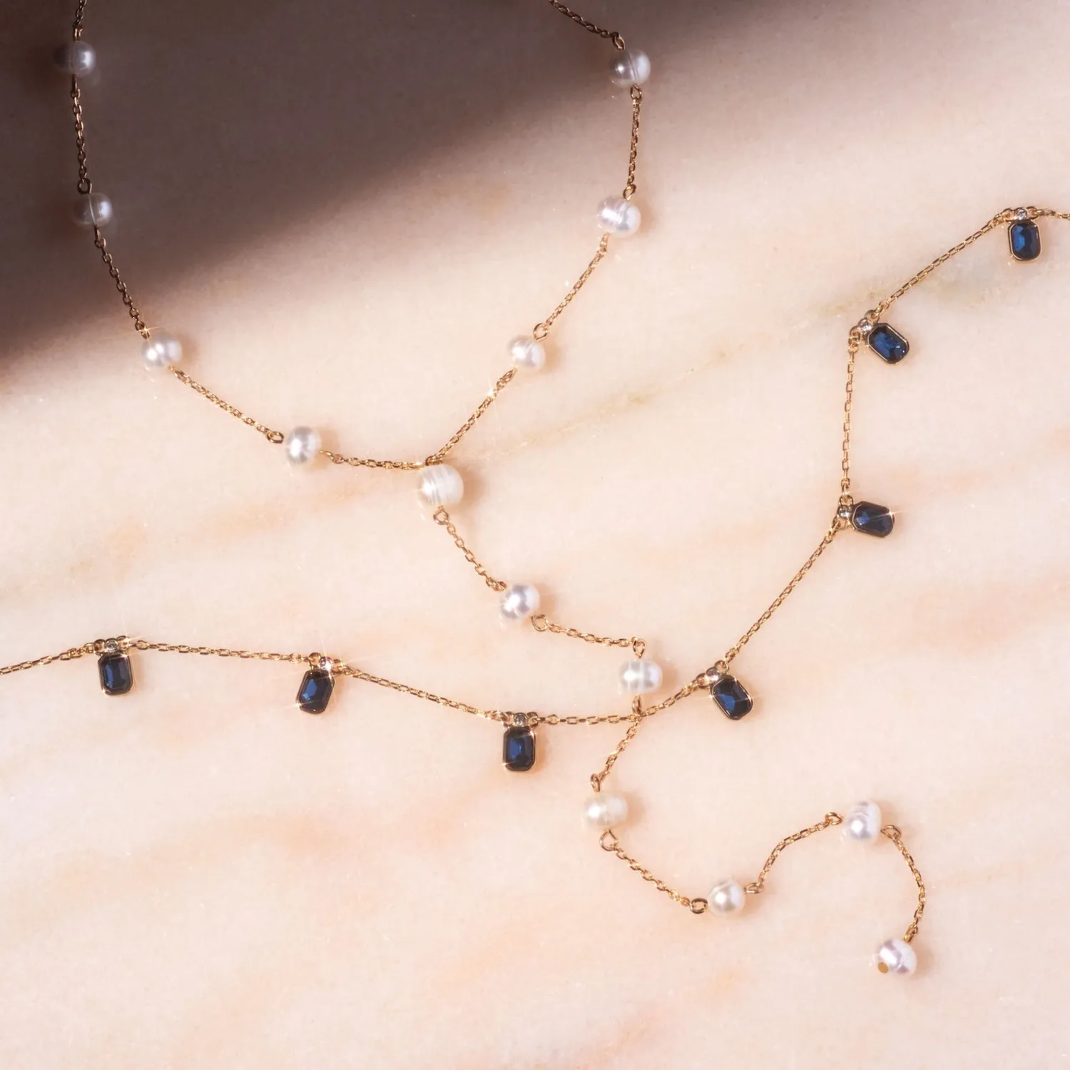 Dripping Pearl Lariat Necklace