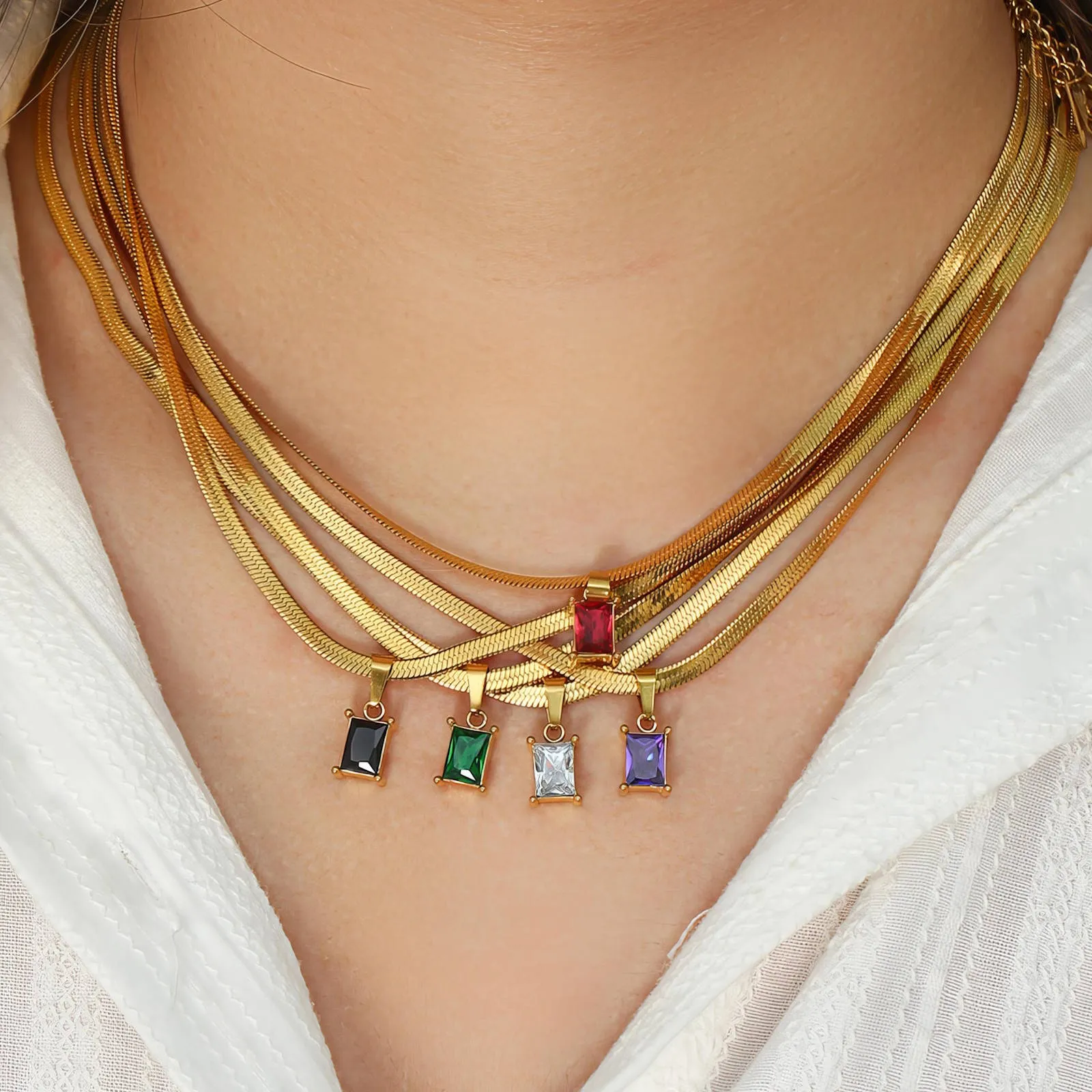 Elegant Chain Necklace in 18K Gold Plated Steel