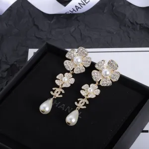 Elegant Flower Pearl Earrings
