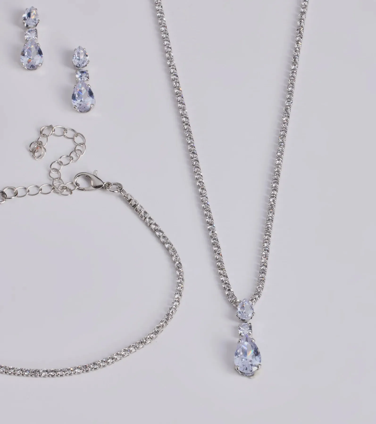 Elegant Impression Rhinestone Necklace Set