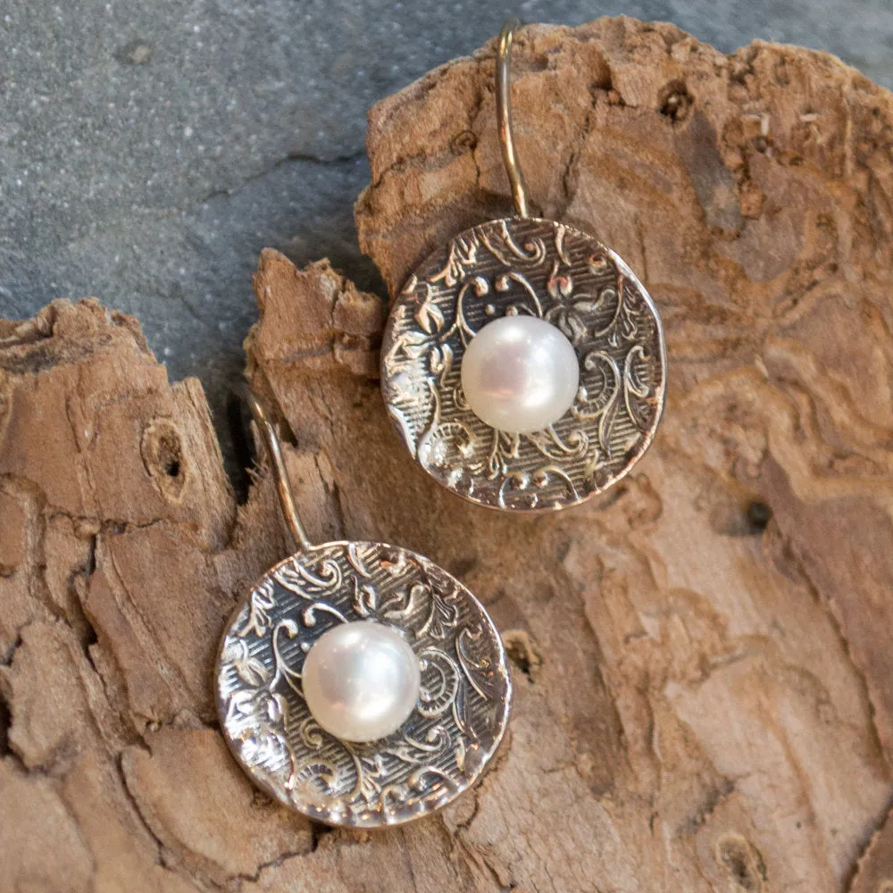 Embossed Disc Pearl Earrings - Victoria.