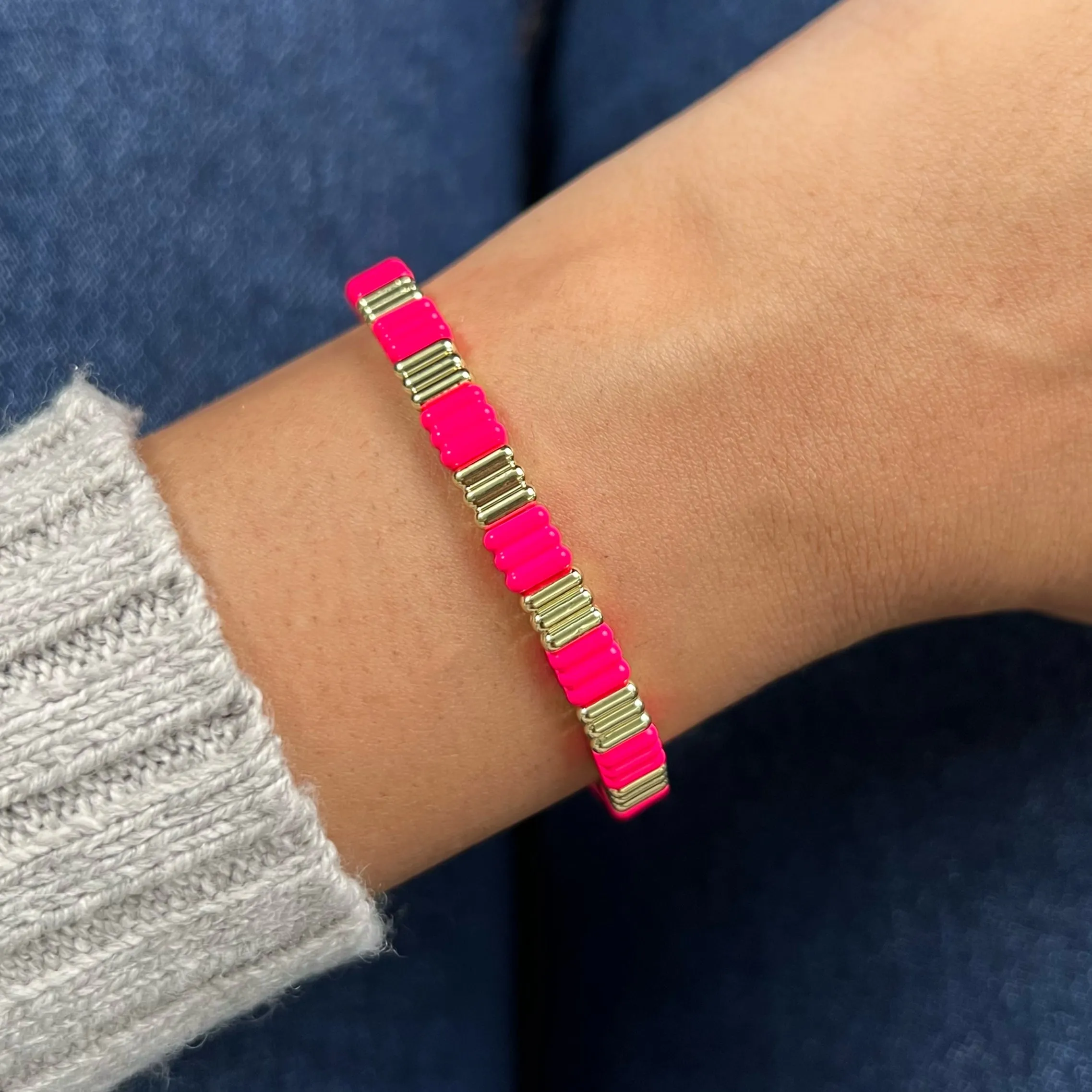 Groovy Enamel Bracelet | Pop Pink | Thin