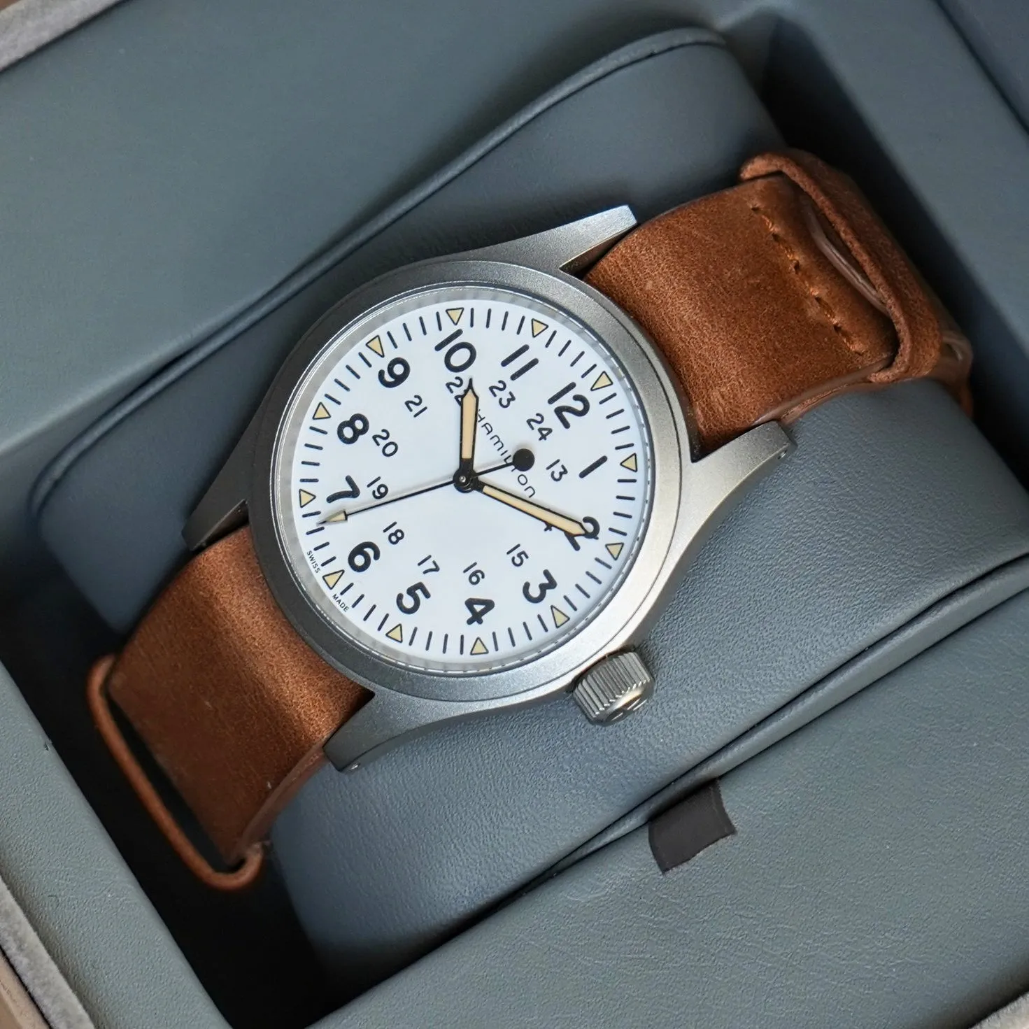 HAMILTON Khaki Field Mechanical Watch H69439511 38mm S.S. Wristwatch - ALL Original 2-Box, Tag & Papers!