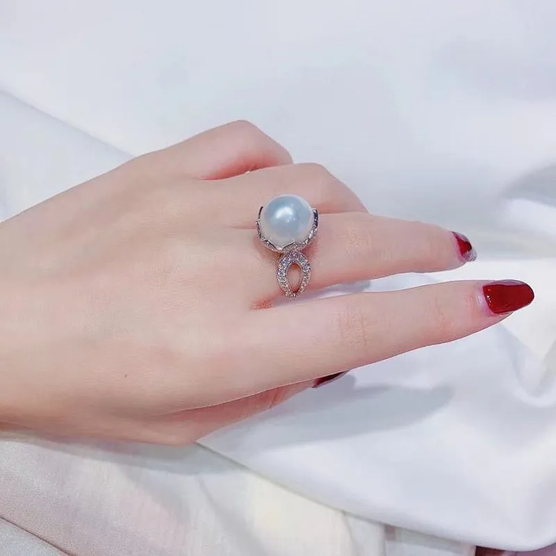 Huitan Trendy Luxury Simulated Pearl Finger Ring for Women Temperament Elegant Engagement Wedding Bands Accessories 2022 Jewelry