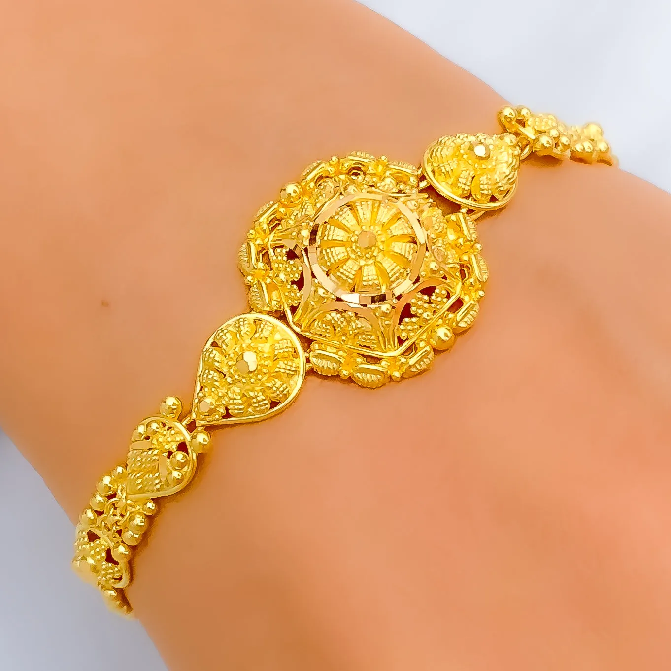 Iconic Delightful 22k Gold Bracelet