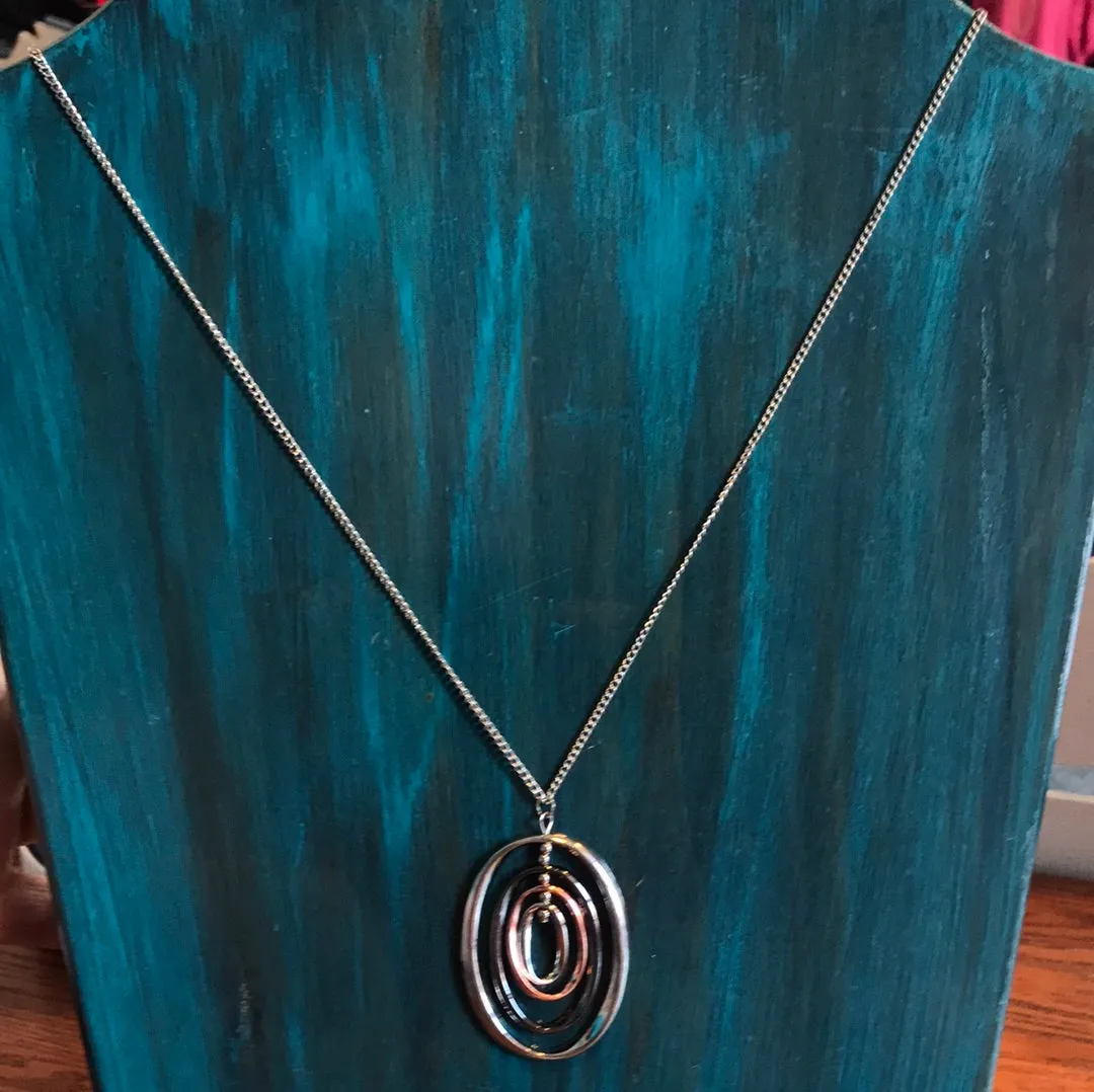 Layered Metal Necklace Set