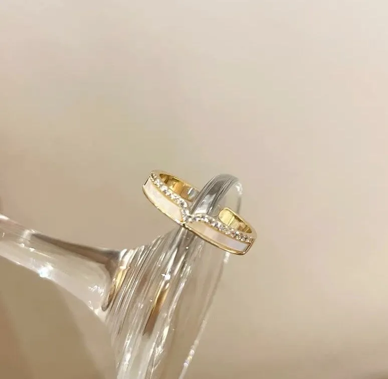 Light Luxury Zircon Shell Stackable Rings (Set of 2)