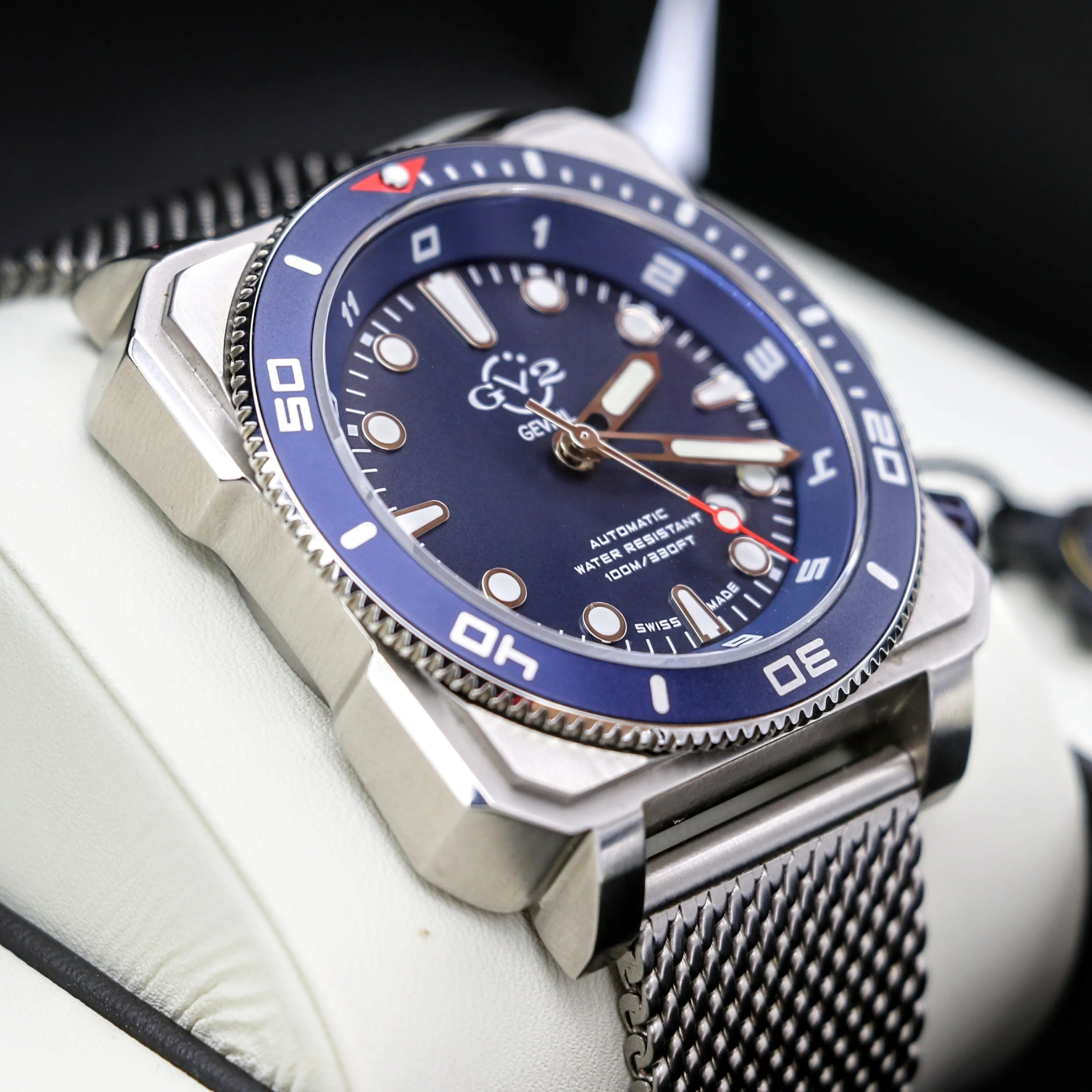 Luxury Gevril Wristwatch GV2 XO Submarine 44 Swiss Automatic Limited-Edition Watch