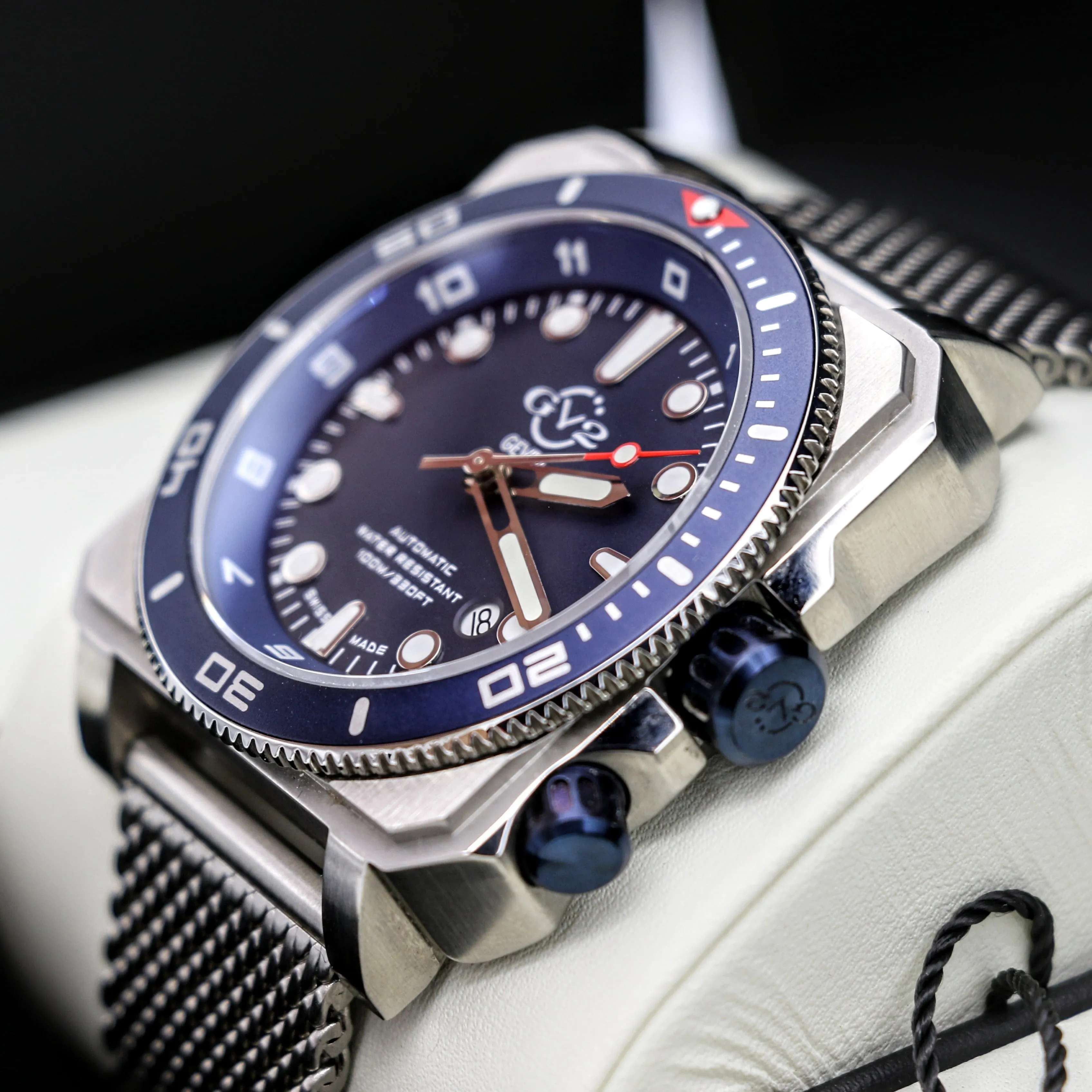 Luxury Gevril Wristwatch GV2 XO Submarine 44 Swiss Automatic Limited-Edition Watch