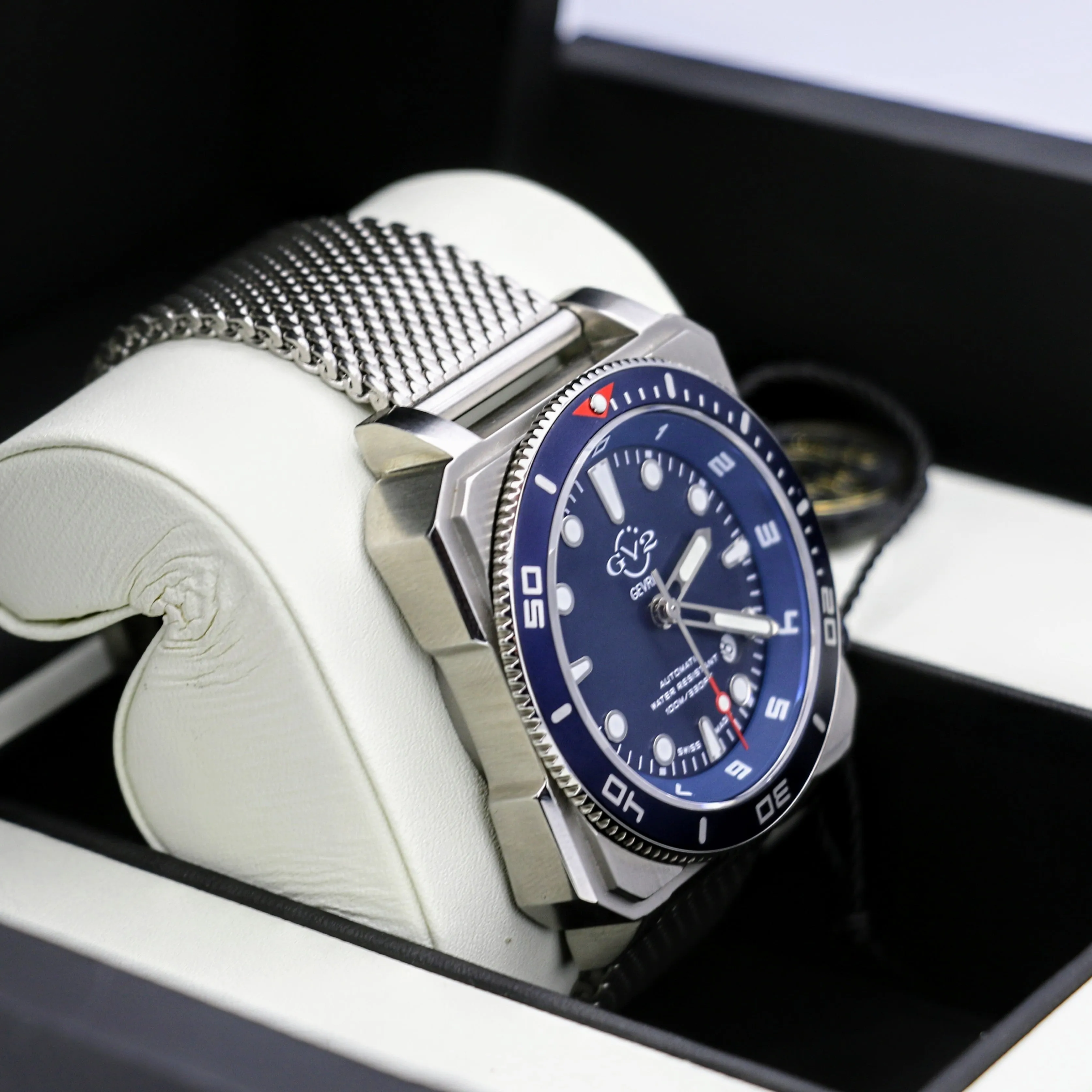 Luxury Gevril Wristwatch GV2 XO Submarine 44 Swiss Automatic Limited-Edition Watch