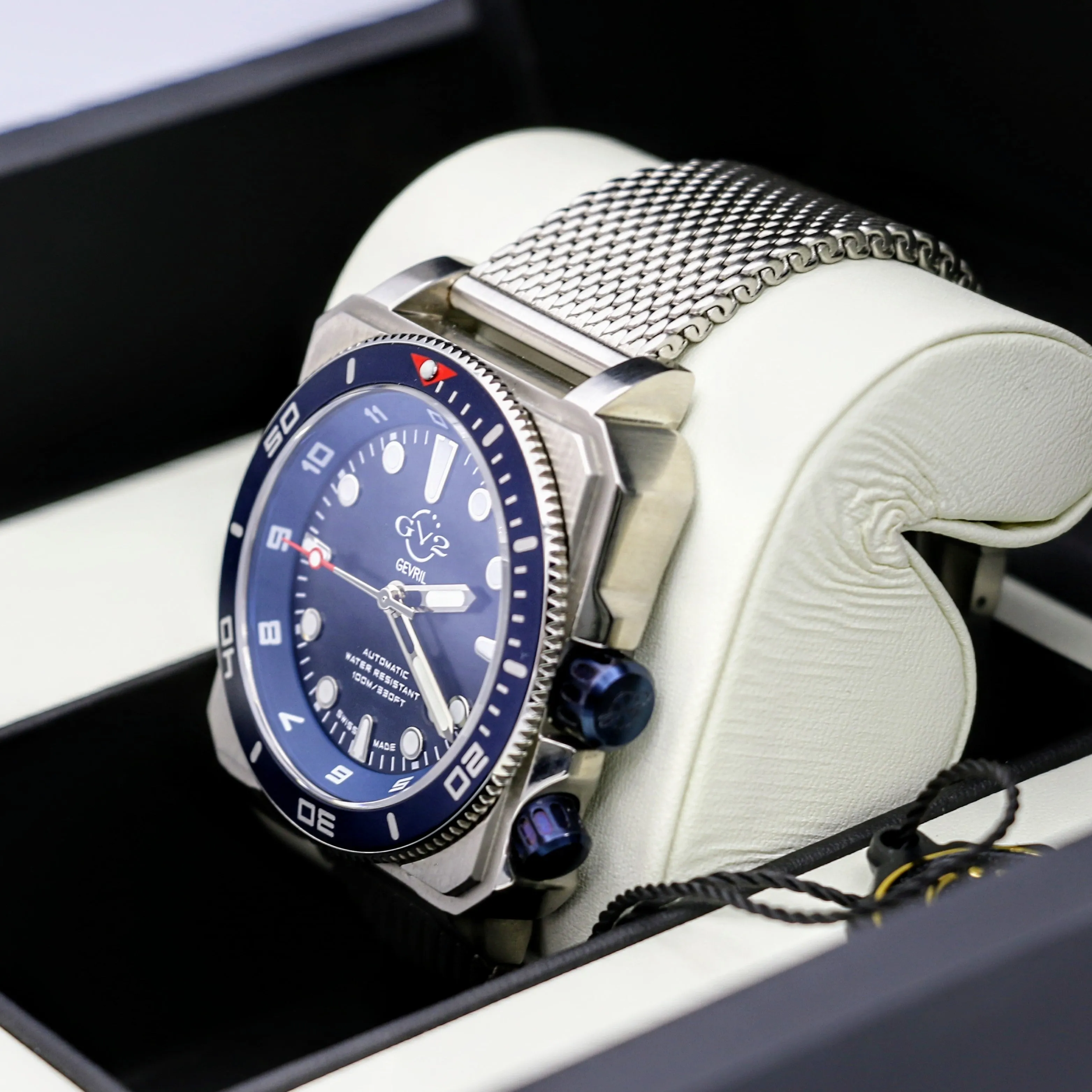 Luxury Gevril Wristwatch GV2 XO Submarine 44 Swiss Automatic Limited-Edition Watch