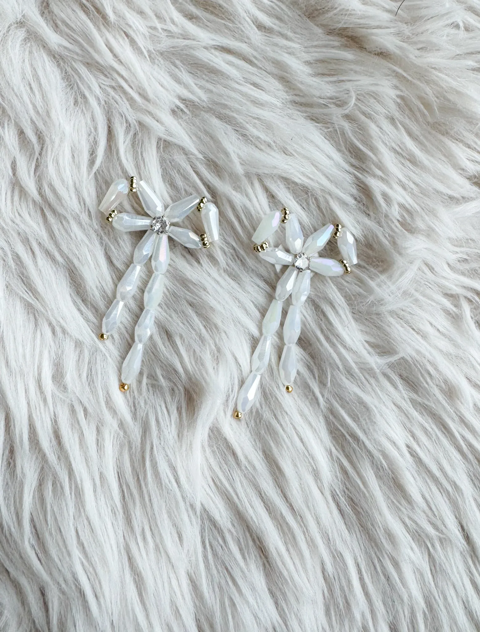 Megan Bow Drops- White