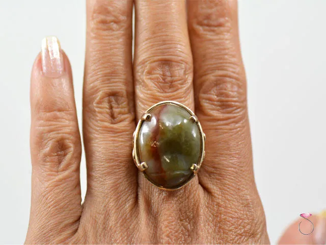 Ming's Hawaii Bi-Color Boulder Cabochon Jade in 14K Gold