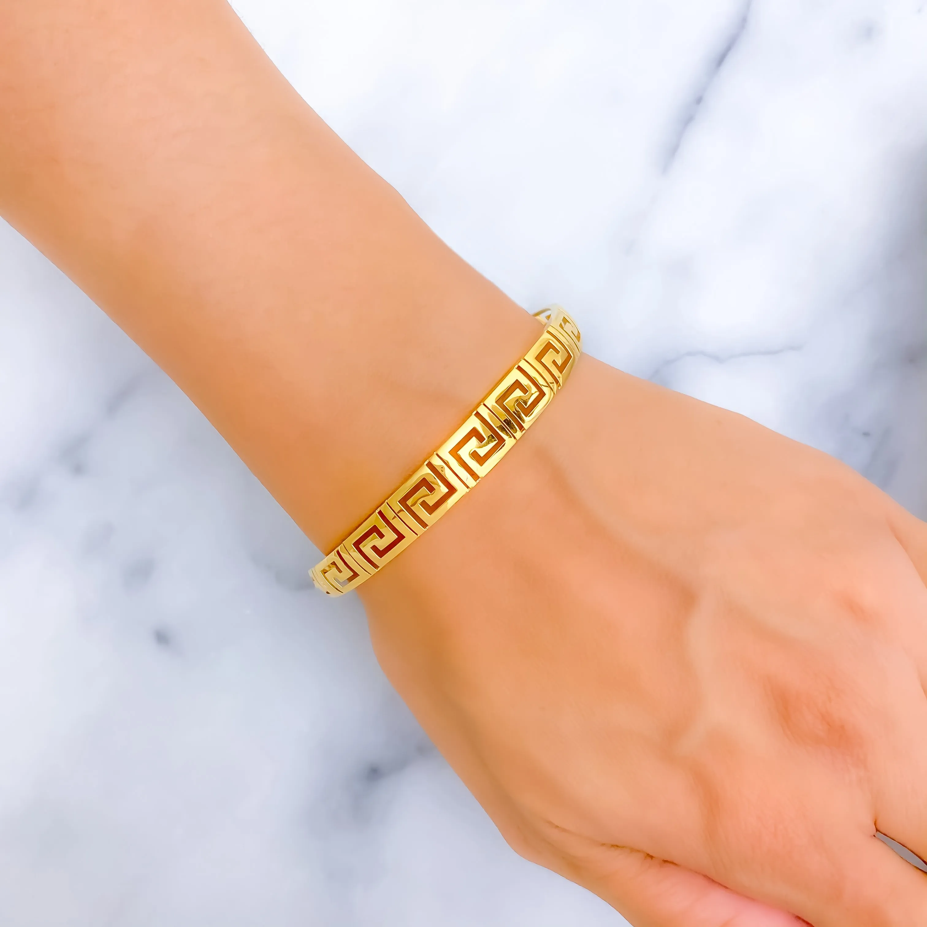 Modish Fancy 21K Gold Flexi Bangle Bracelet