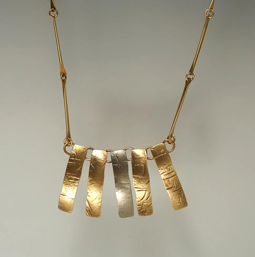 N3255 ANCIENT MUSINGS NECKLACE