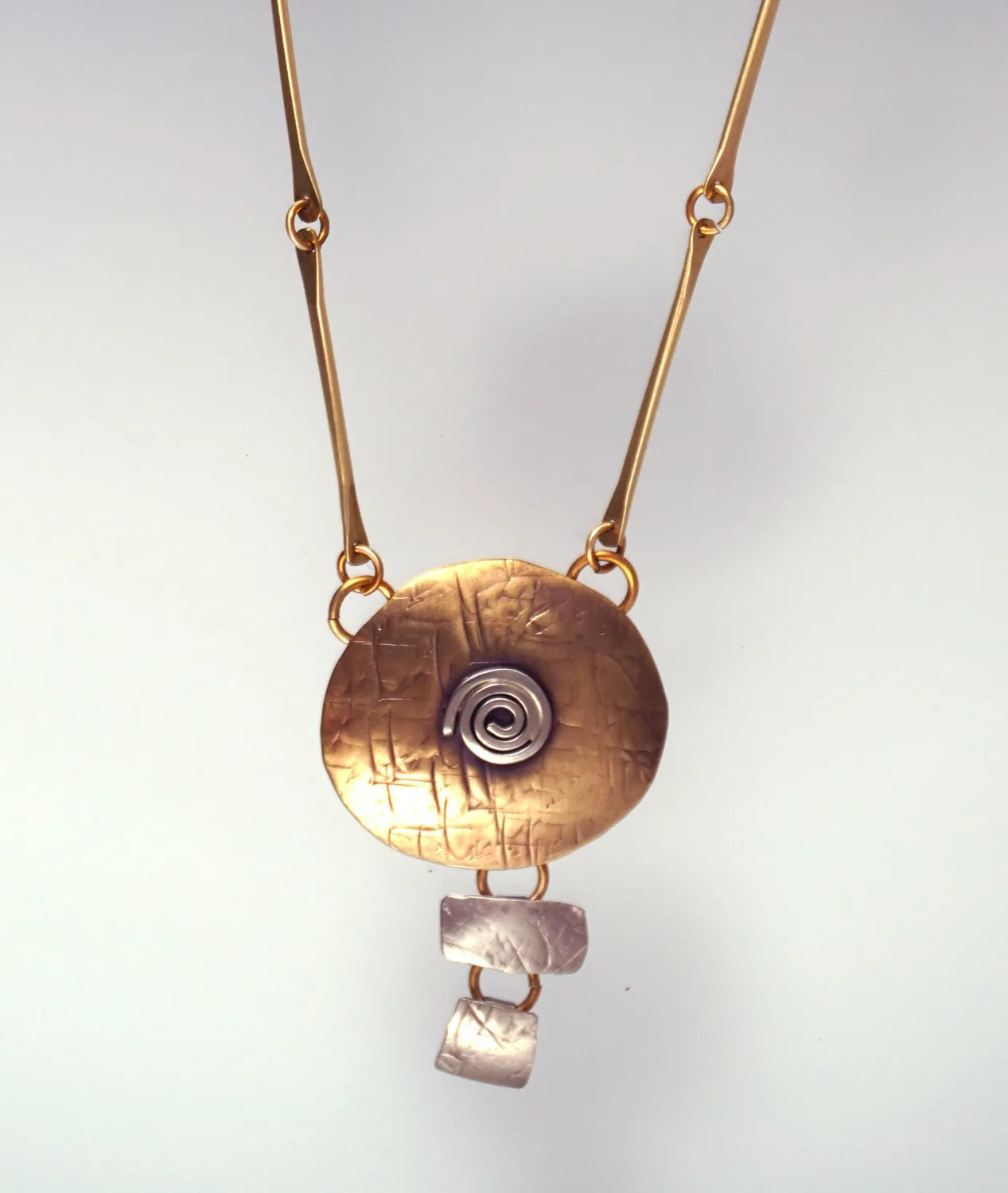 N3258 ANCIENT MUSINGS NECKACE