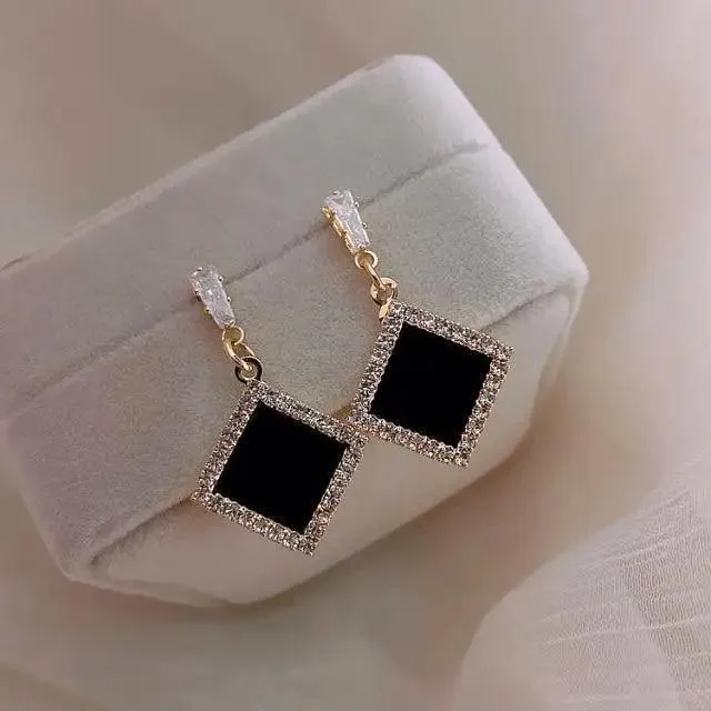 New Sparkling Round Black Fashion Women's Earrings Elegant Simple Design Jewelry For Girls And Ladies