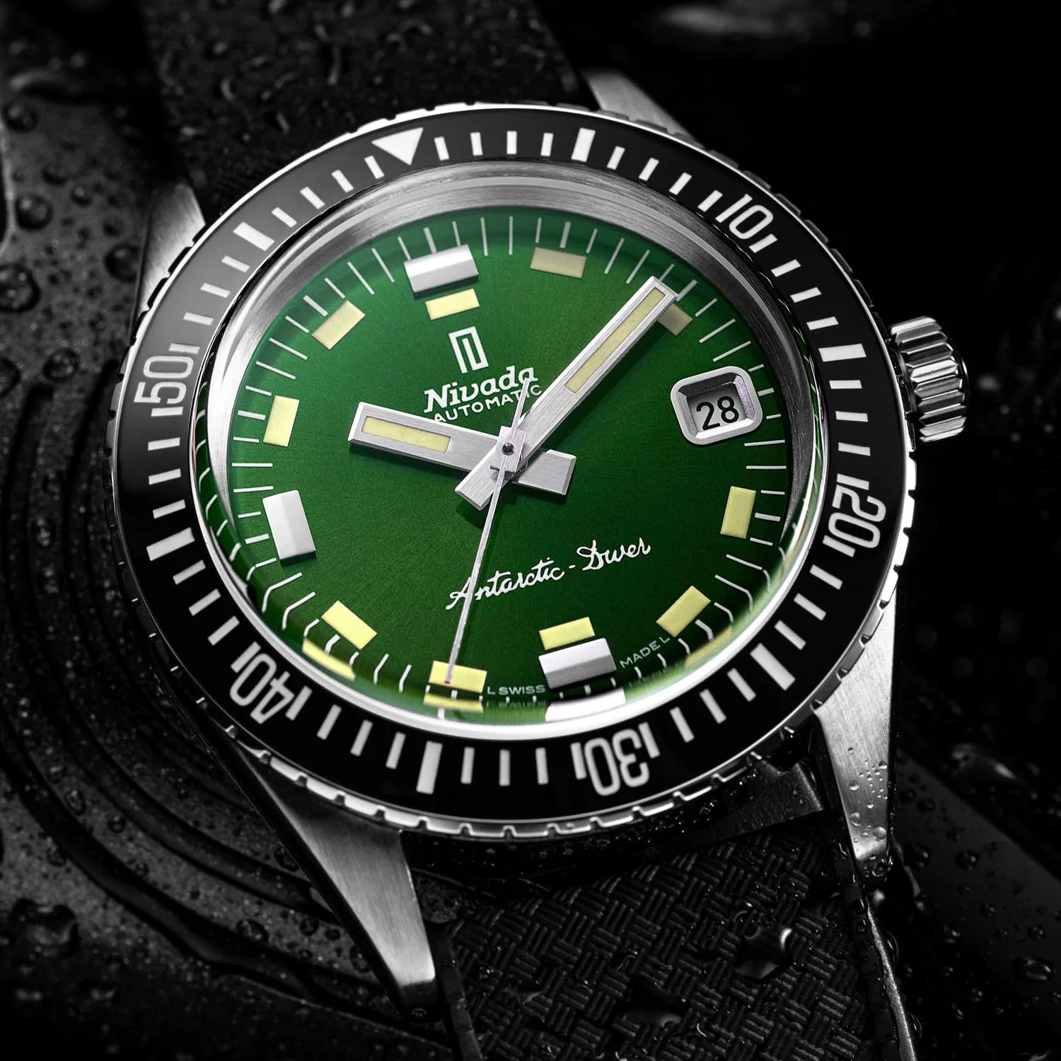 Nivada Grenchen Antarctic Diver Automatic – 32053A01