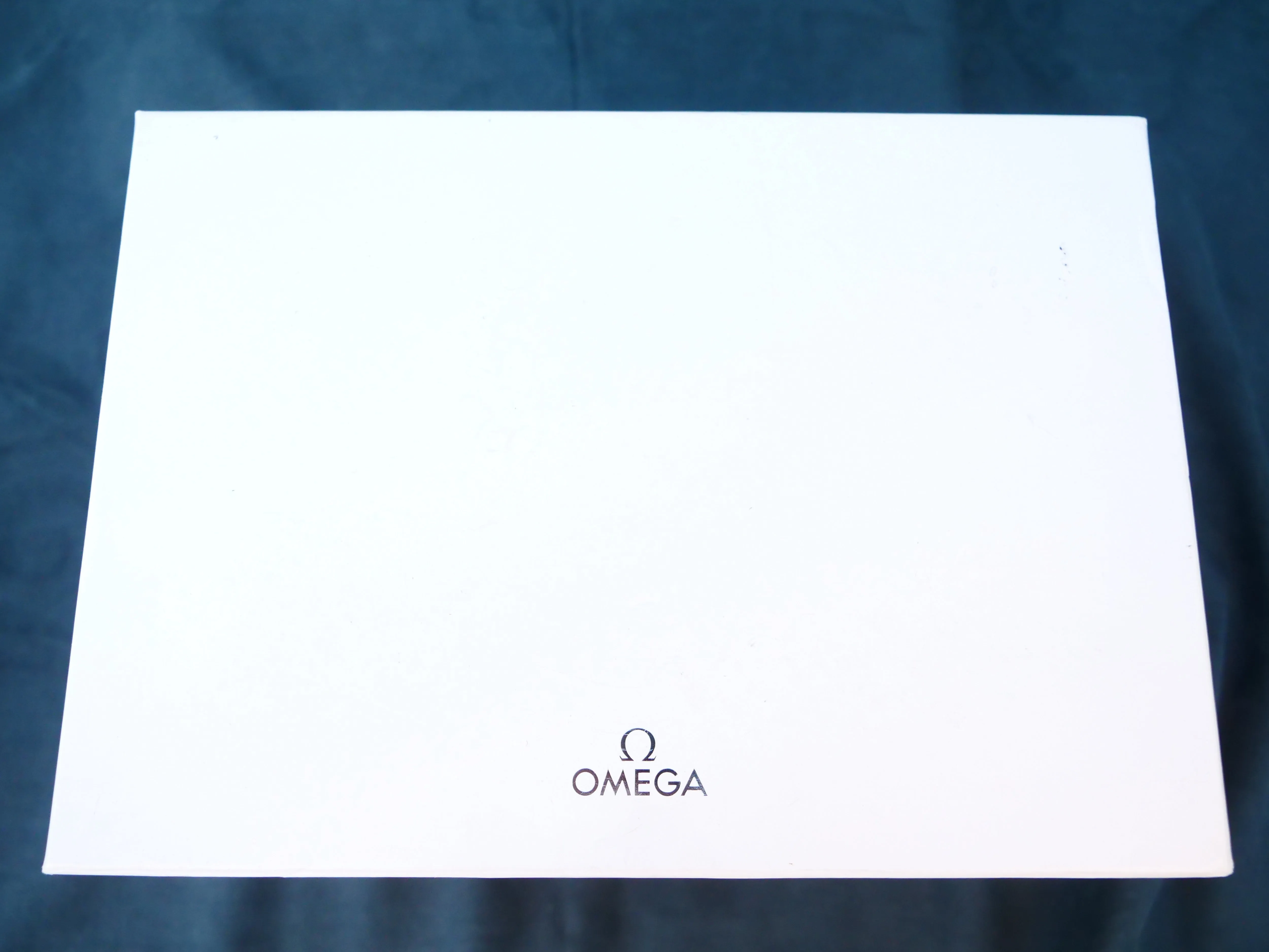 Omega Modern wood box
