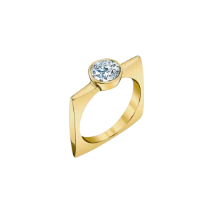 Pilar Square Ring with Round Diamond