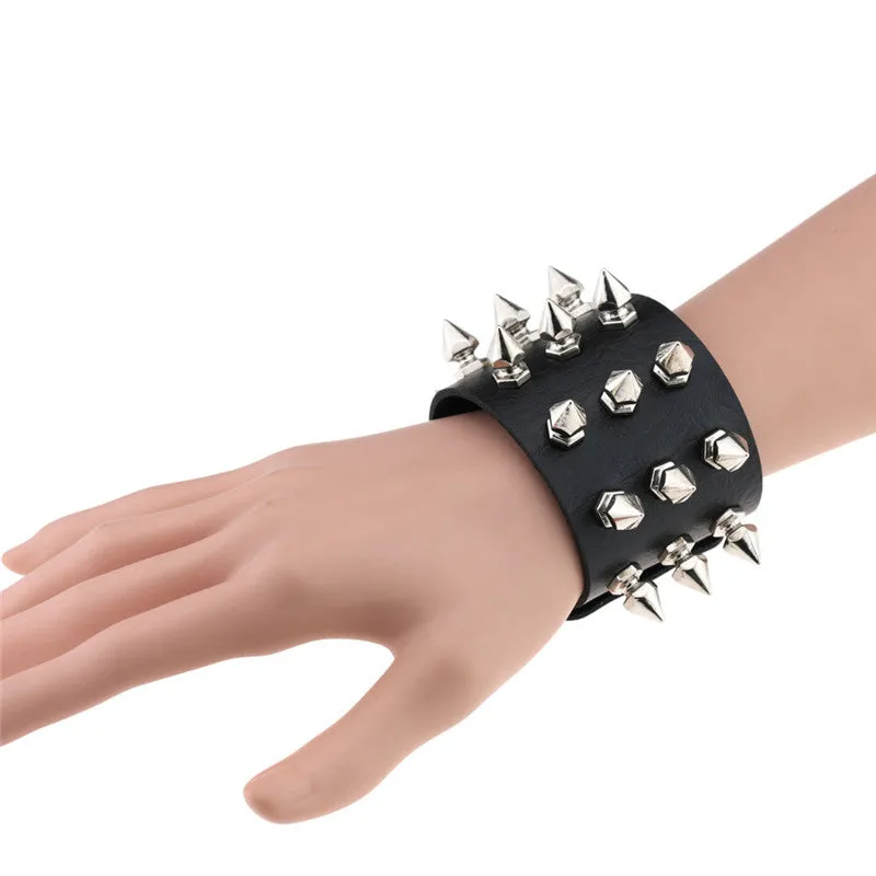 PUNK TAPERED RIVET BRACELET UB3176