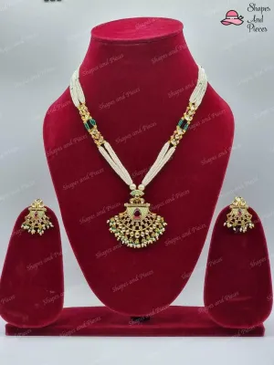 Raziya Kundan Set