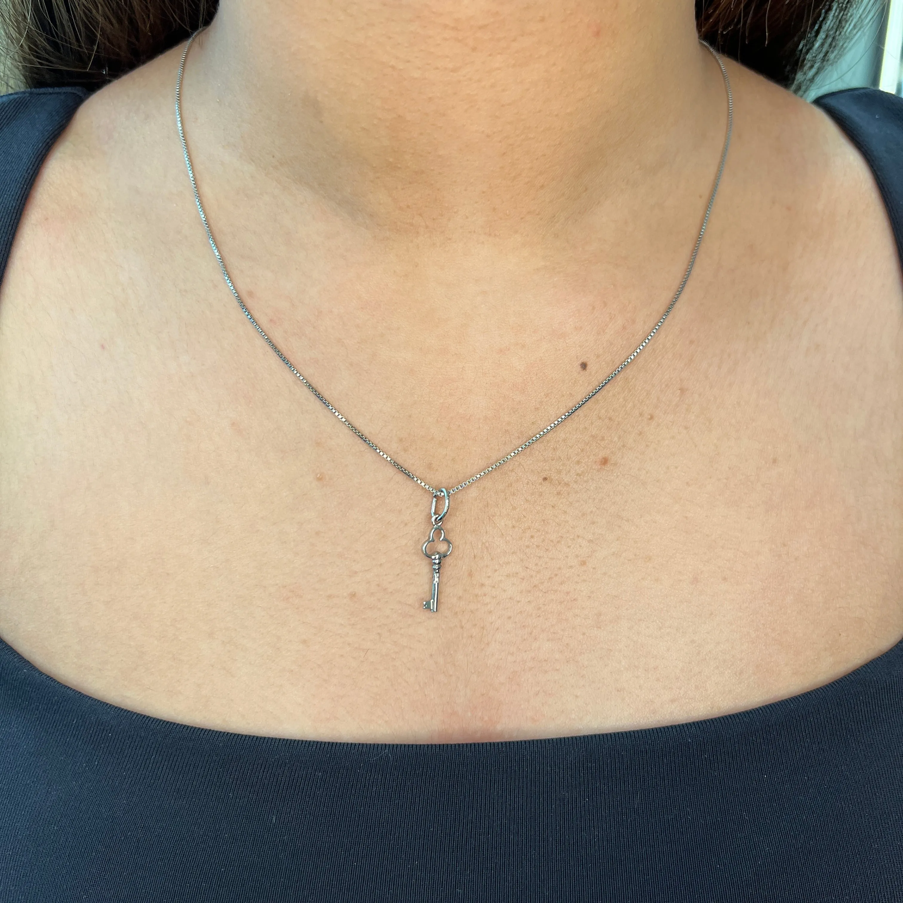 Rembrandt Charms Sterling Silver Rhodium or Gold Plated Antique Trefoil Key Pendant