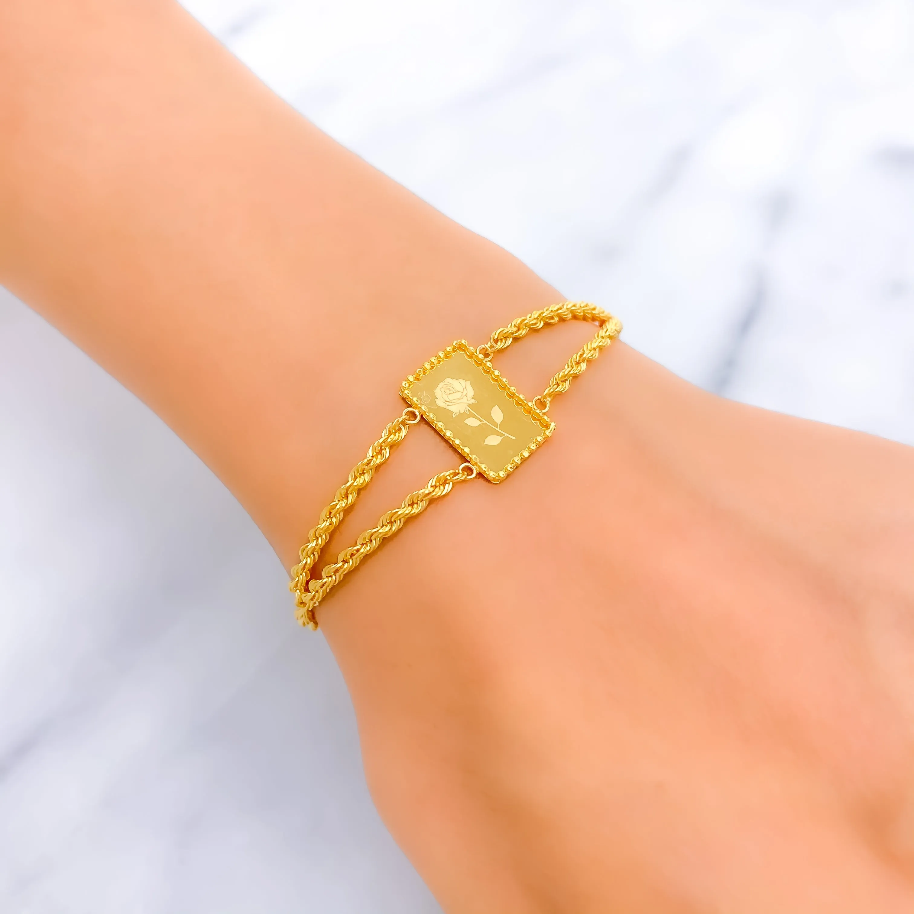 Sleek Flower 21k Gold Bracelet