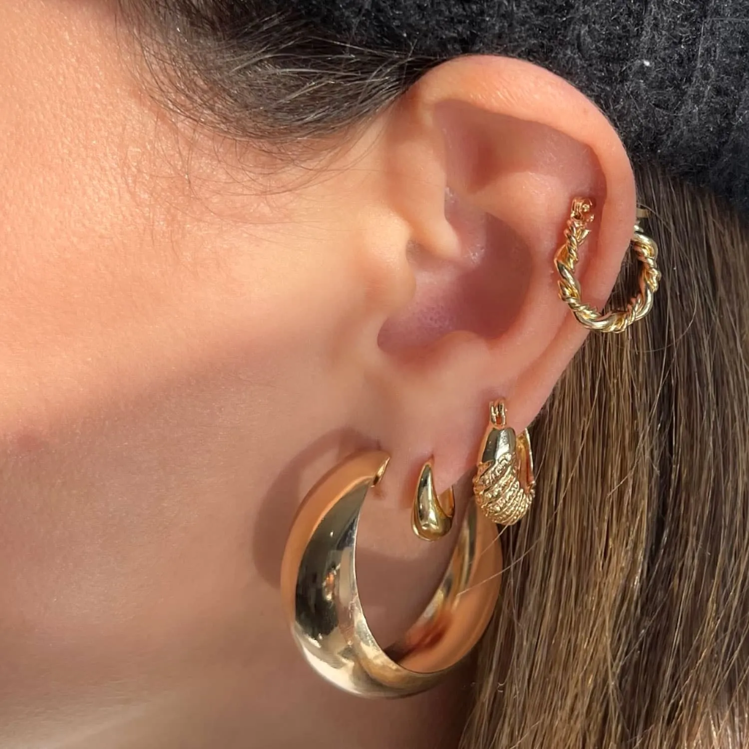 Solid Twisted Rope Hoop Earring