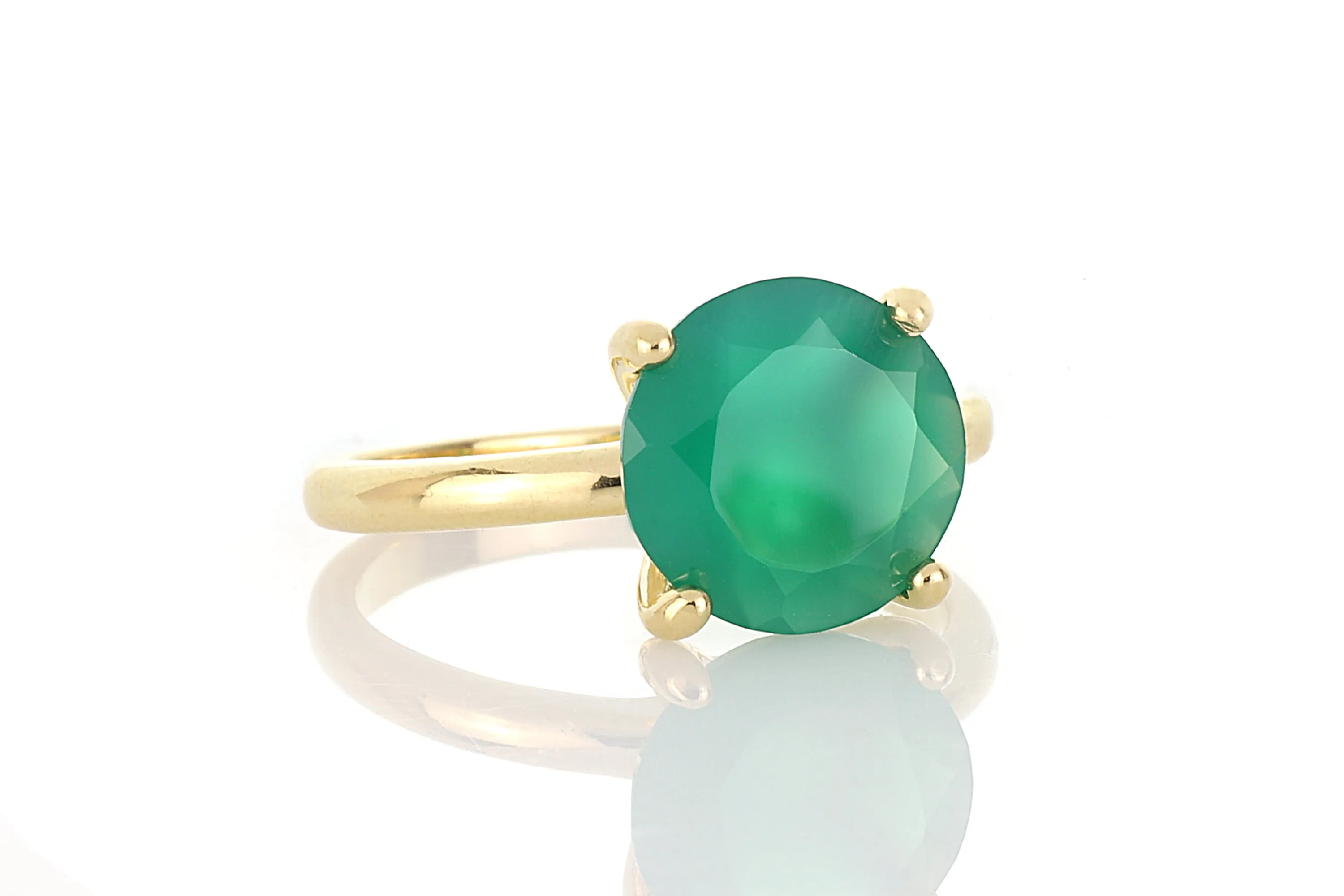 Solitaire Onyx Gemstone Rings in Gold