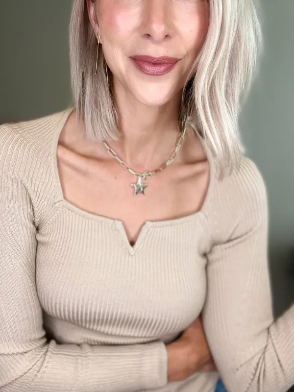 STAR HAMMERED NECKLACE - GOLD