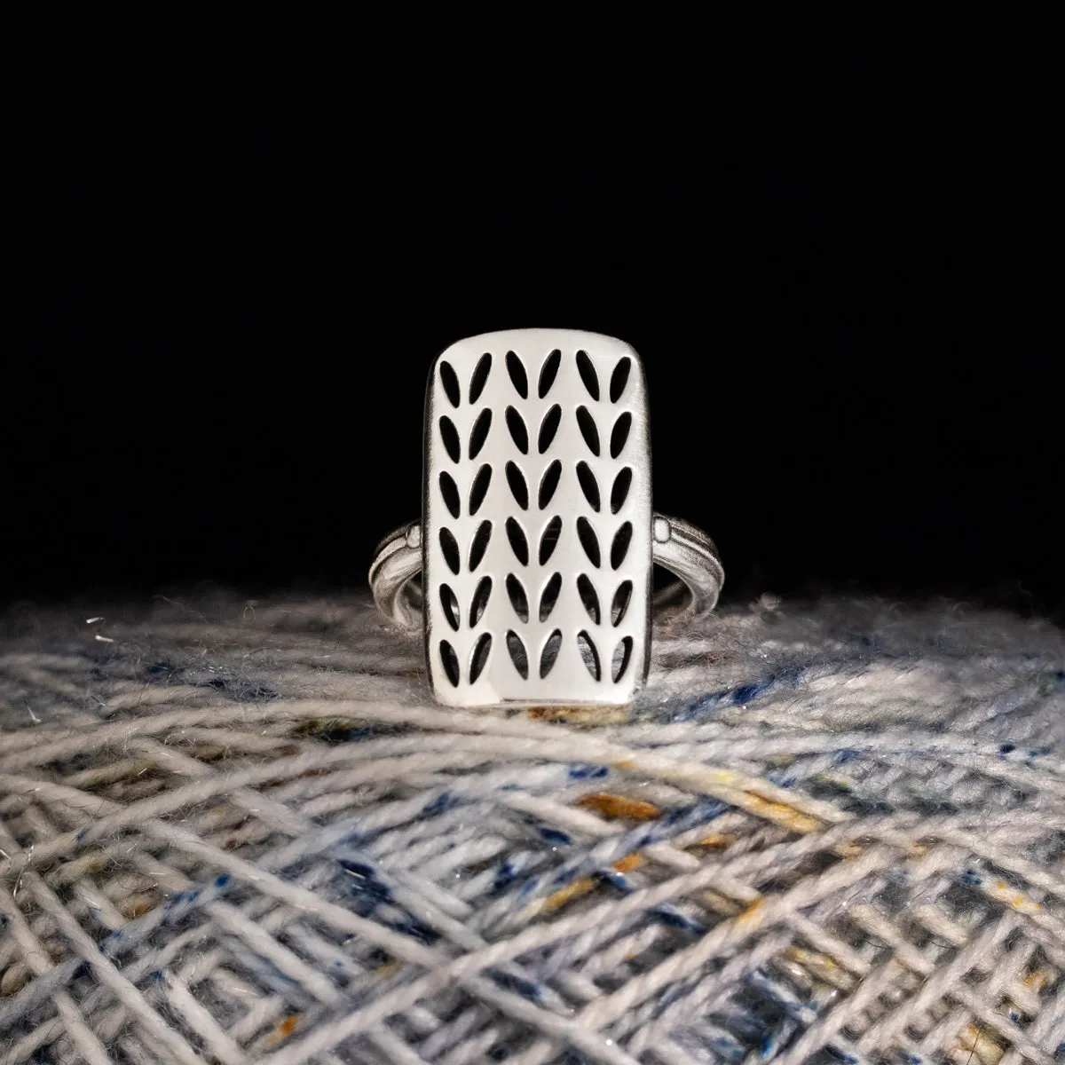 Sterling Silver Stockinette Stitch Blanket Ring with Knitting Needle Motif
