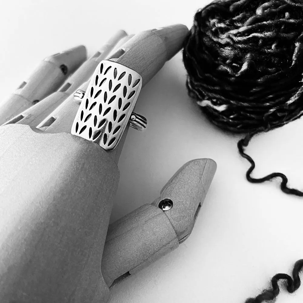 Sterling Silver Stockinette Stitch Blanket Ring with Knitting Needle Motif