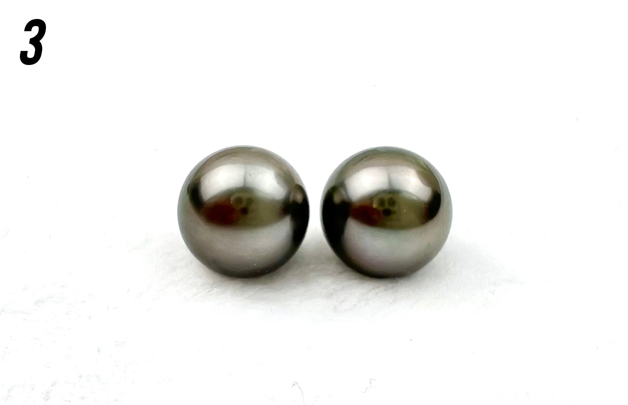 Stunning 9mm Round AAA Tahitian Paired Pearls