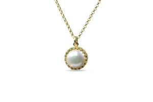 Stunning Gold White Pearl Necklace